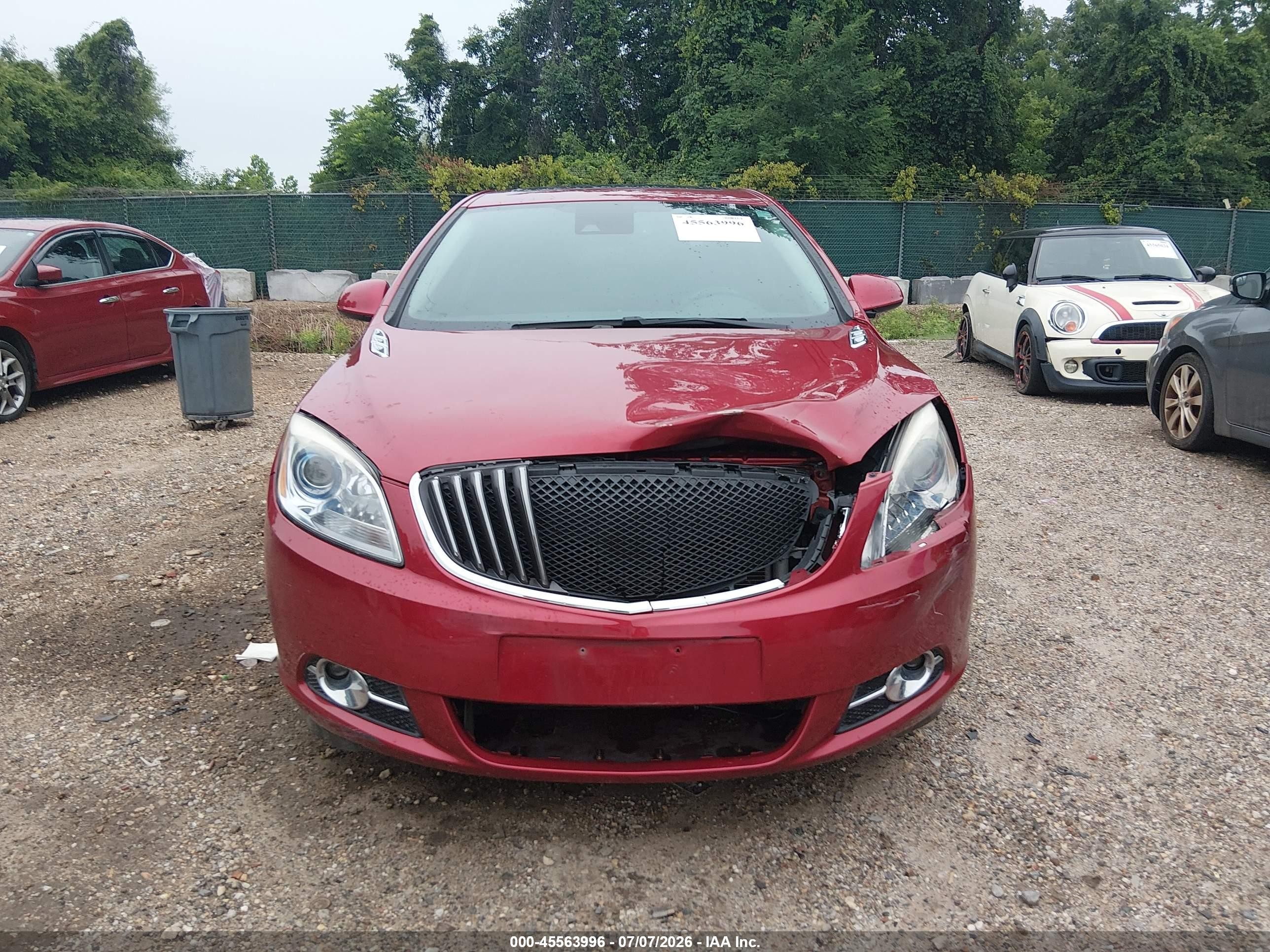 2015 Buick Verano Leather Group Red vin: 1G4PS5SK8F4166171