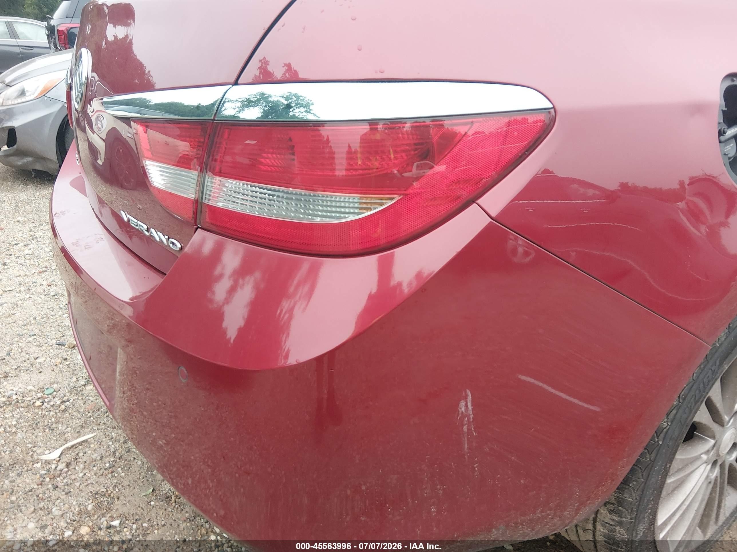 2015 Buick Verano Leather Group Red vin: 1G4PS5SK8F4166171