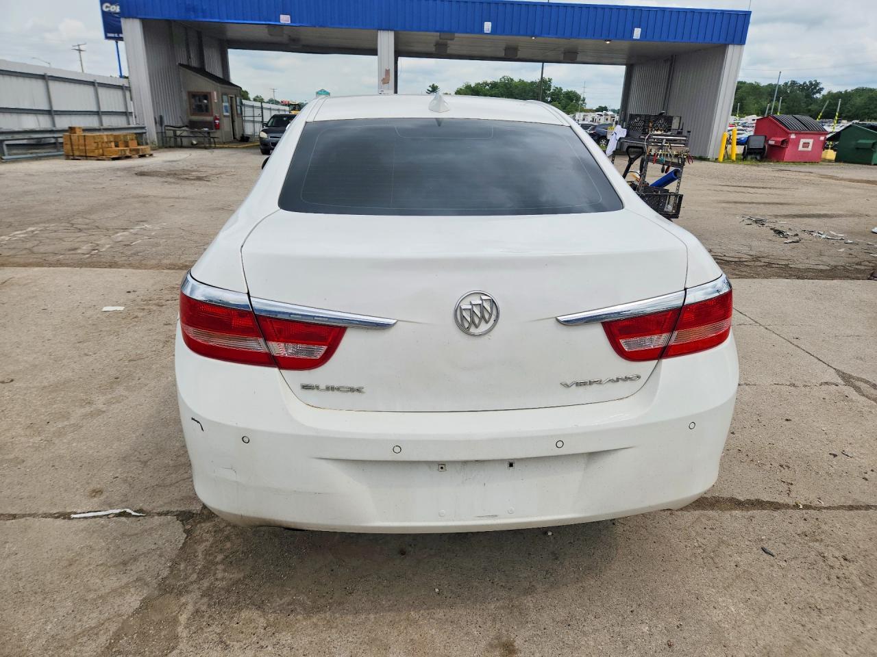 2015 Buick Verano Белый vin: 1G4PS5SK8F4193600