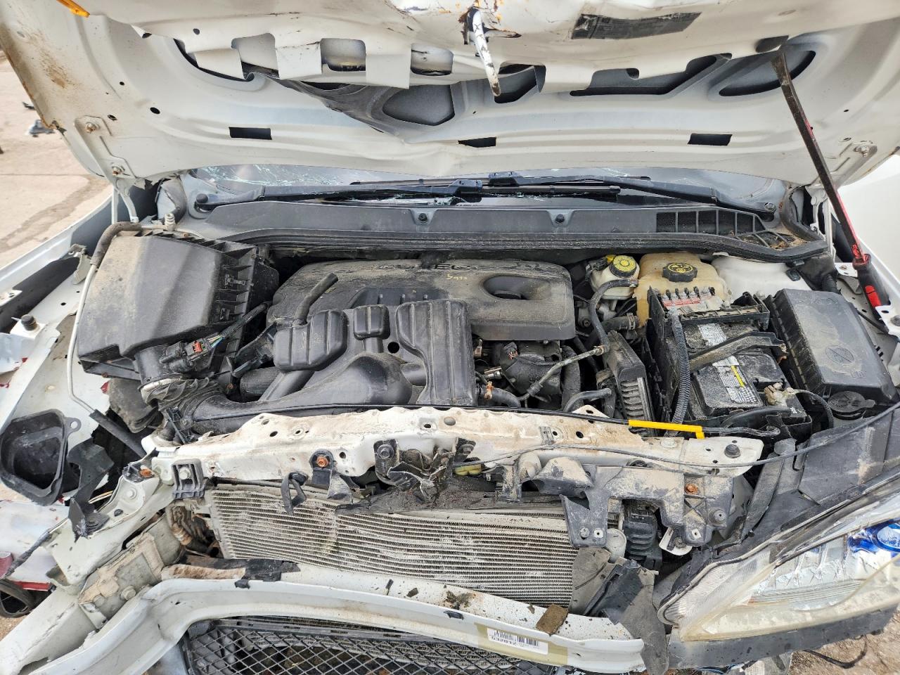 2015 Buick Verano Белый vin: 1G4PS5SK8F4193600