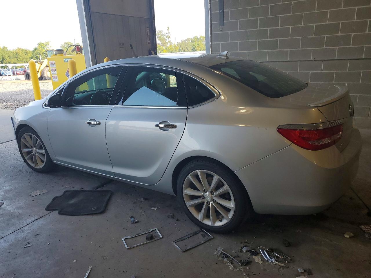 2012 Buick Verano Silver vin: 1G4PS5SK9C4130212