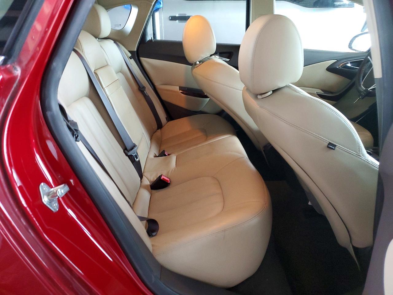 2012 Buick Verano Red vin: 1G4PS5SK9C4146698