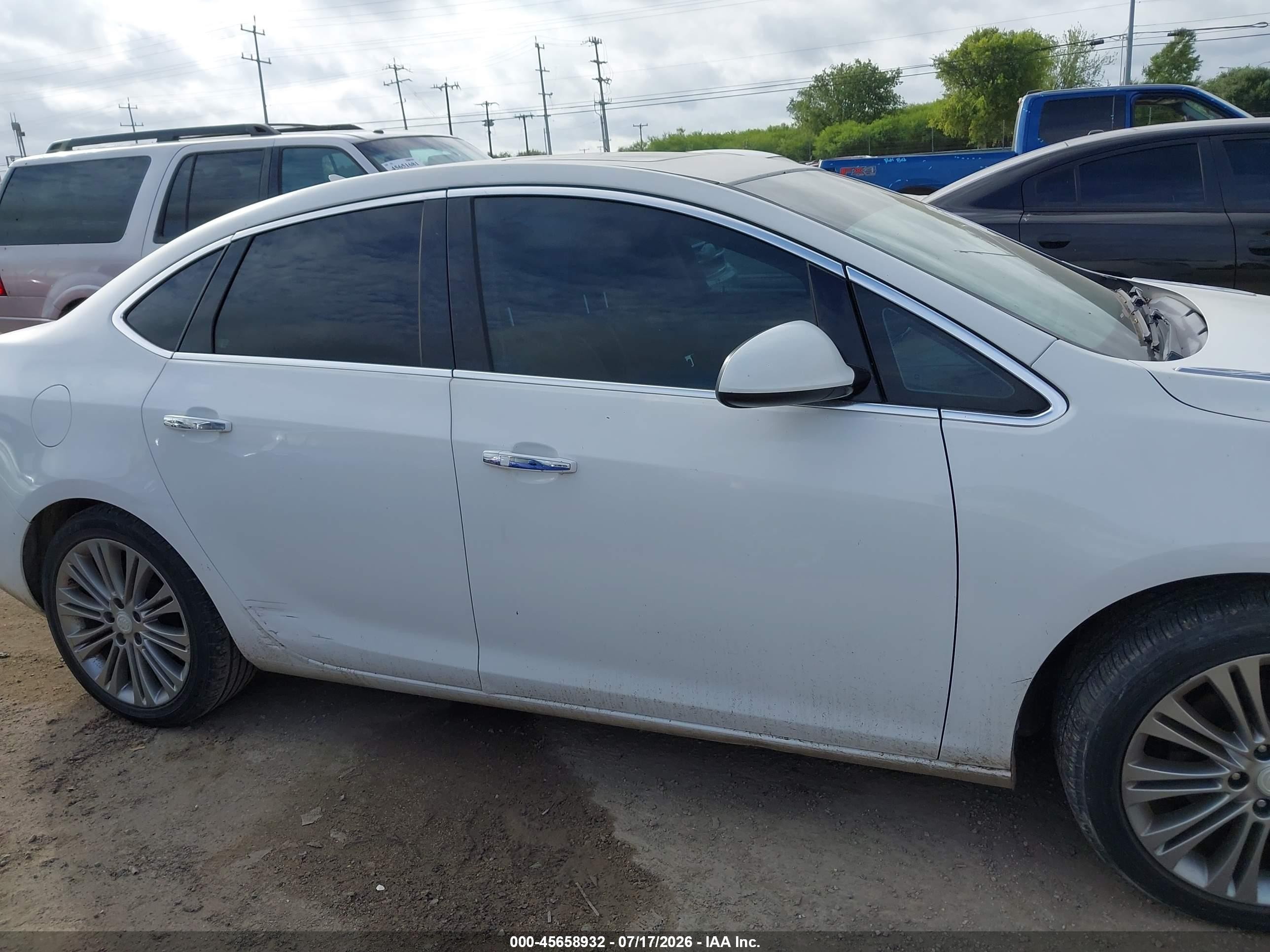 2012 Buick Verano Leather Group White vin: 1G4PS5SK9C4200856