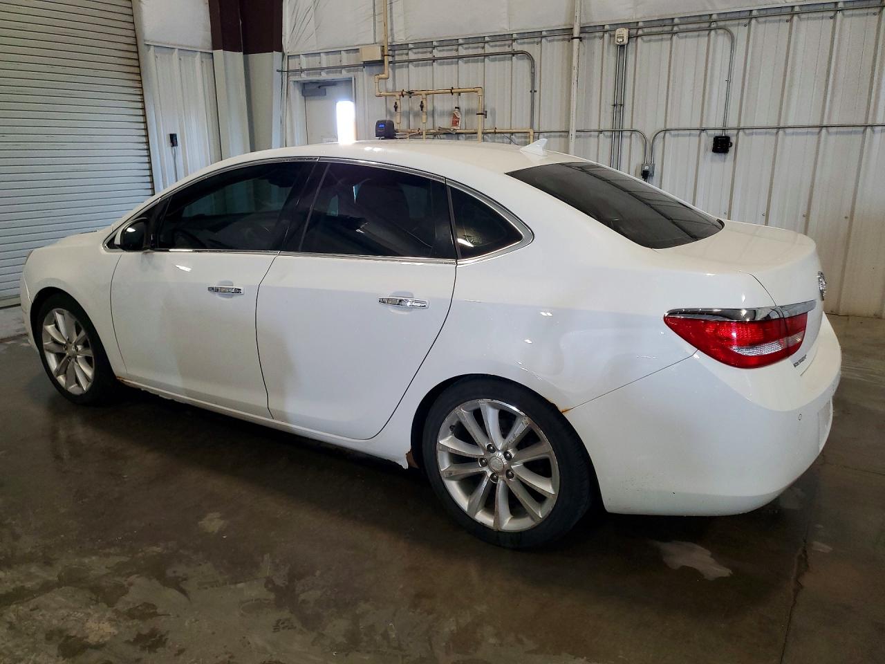 2013 Buick Verano White vin: 1G4PS5SK9D4238931