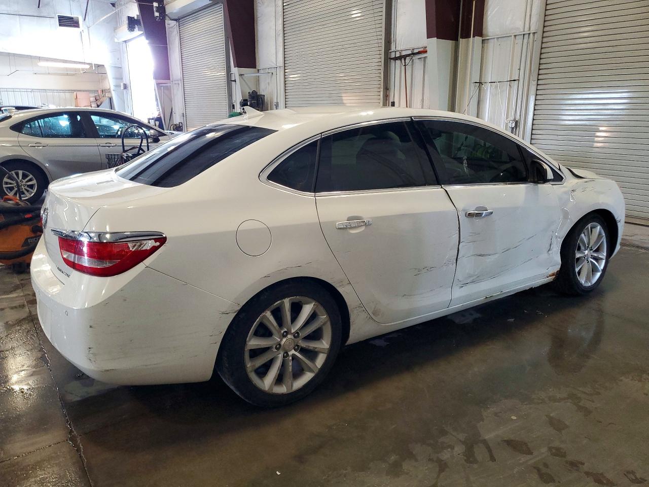 2013 Buick Verano White vin: 1G4PS5SK9D4238931