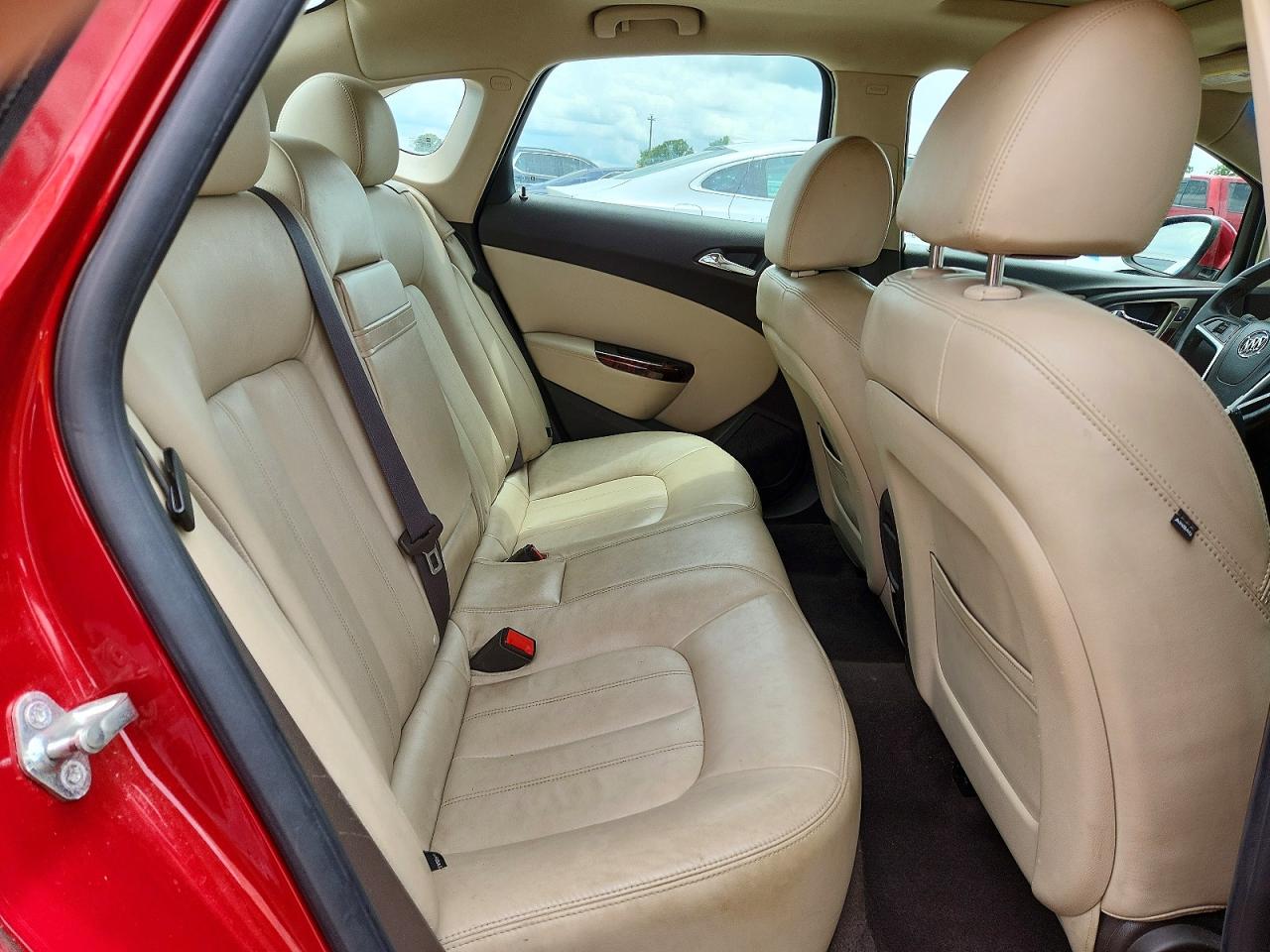 2012 Buick Verano Red vin: 1G4PS5SKXC4153403