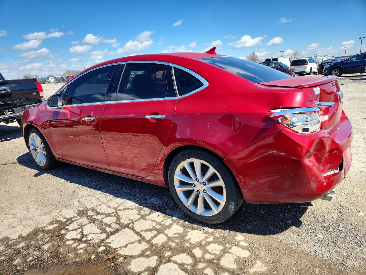 2013 Buick Verano Red vin: 1G4PS5SKXD4108804