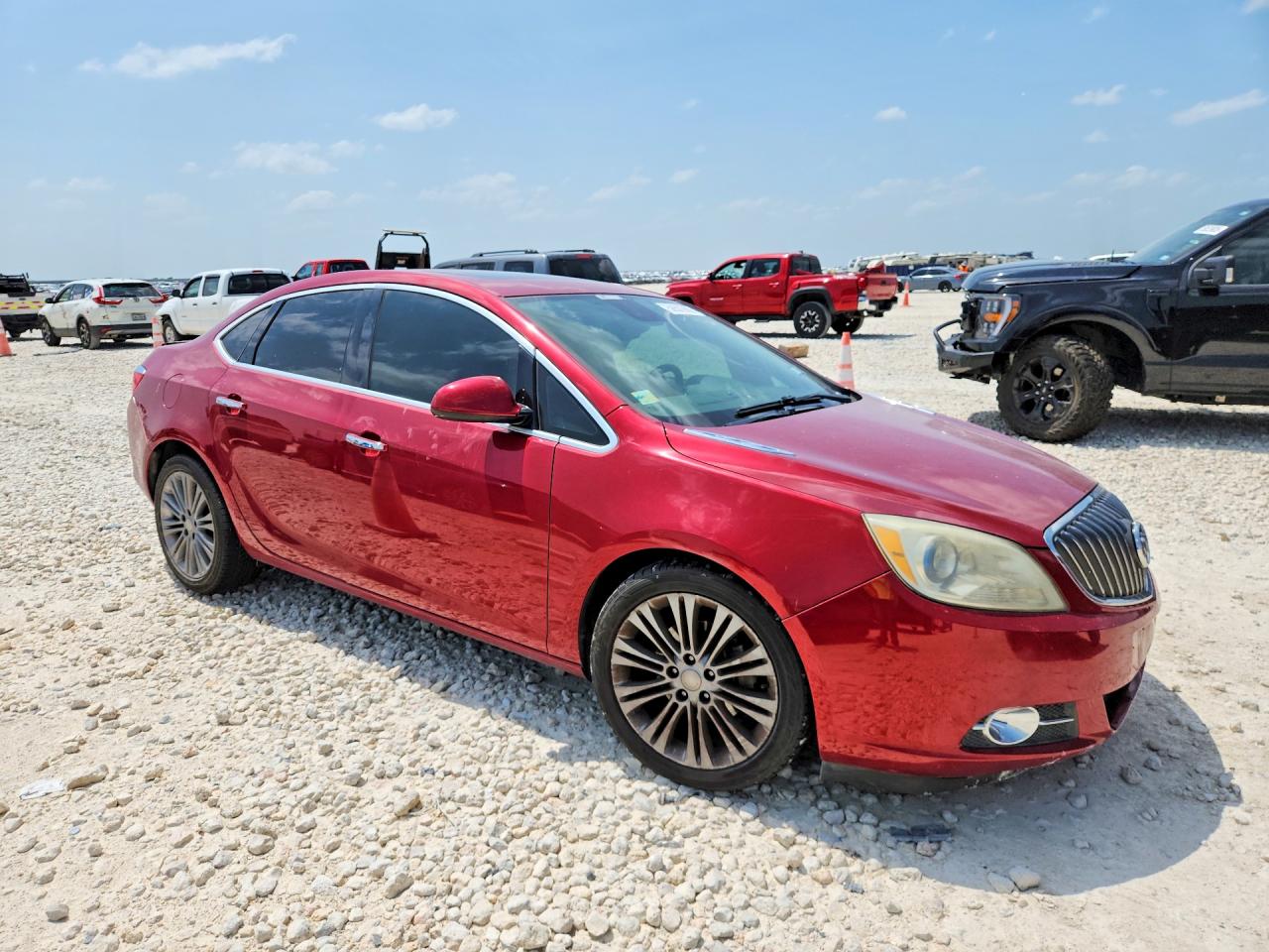 2013 Buick Verano Red vin: 1G4PS5SKXD4251428