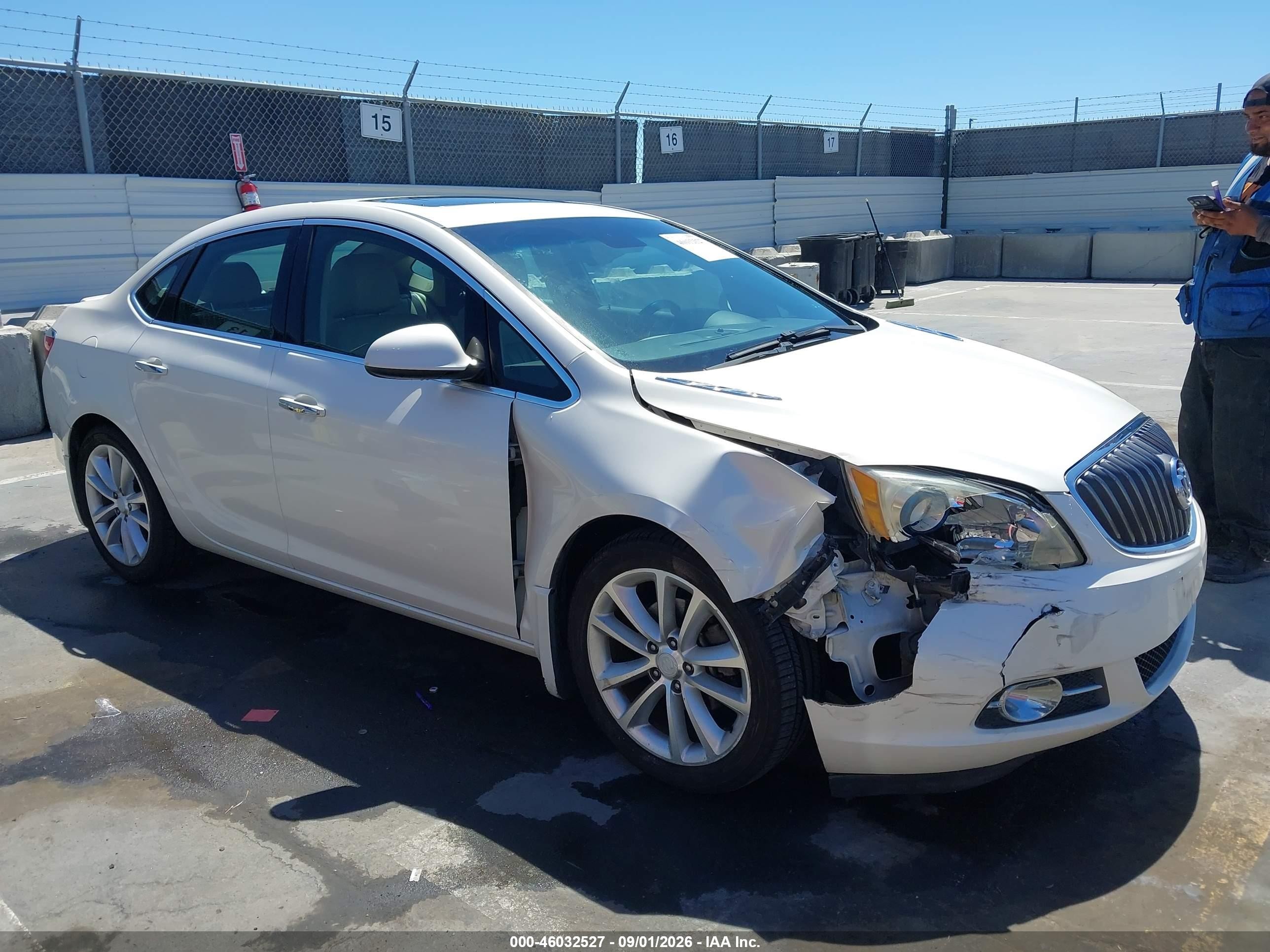 2013 Buick Verano Premium Group White vin: 1G4PT5SV0D4255947
