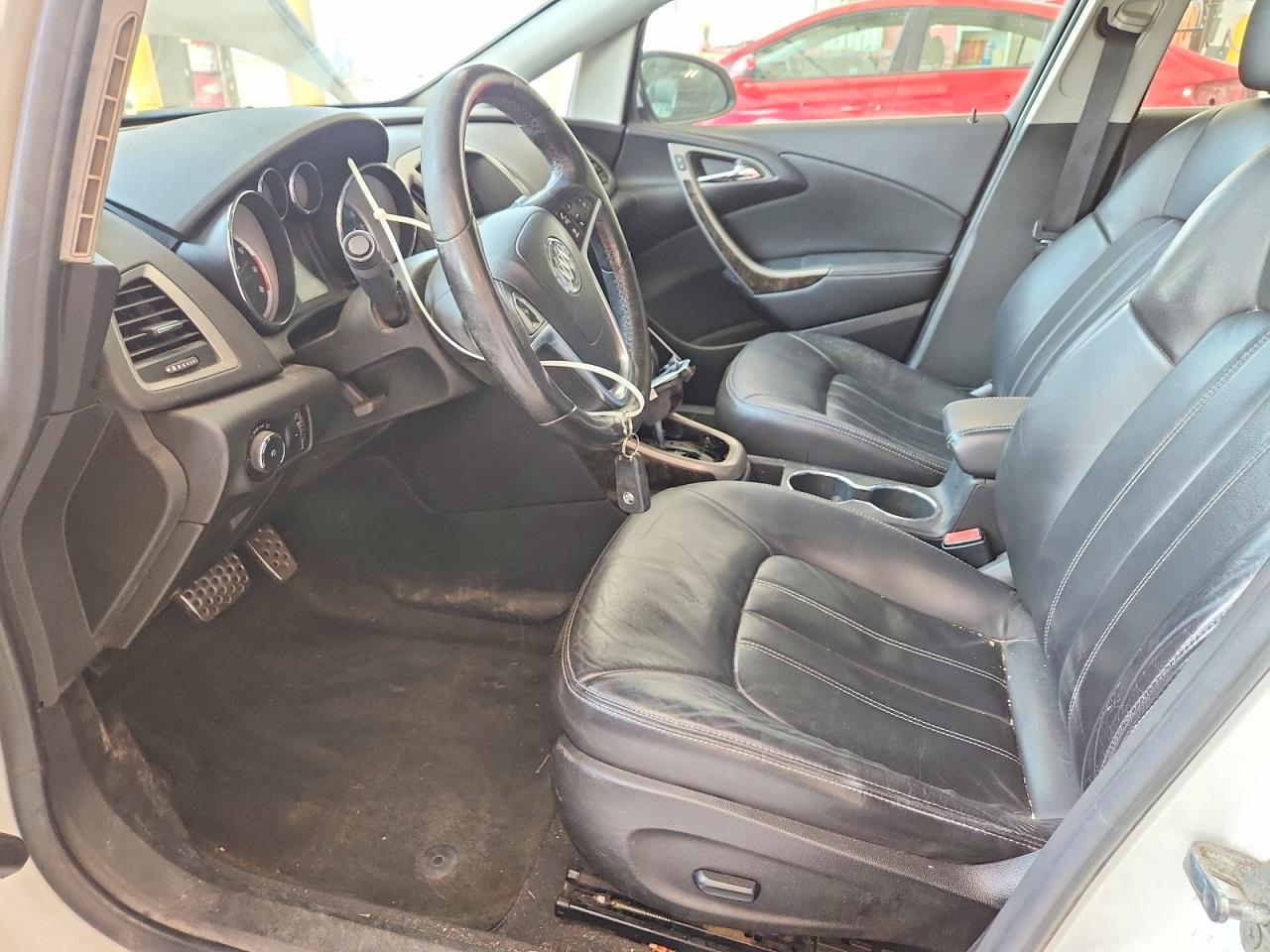 2013 Buick Verano Premium White vin: 1G4PT5SV2D4157907