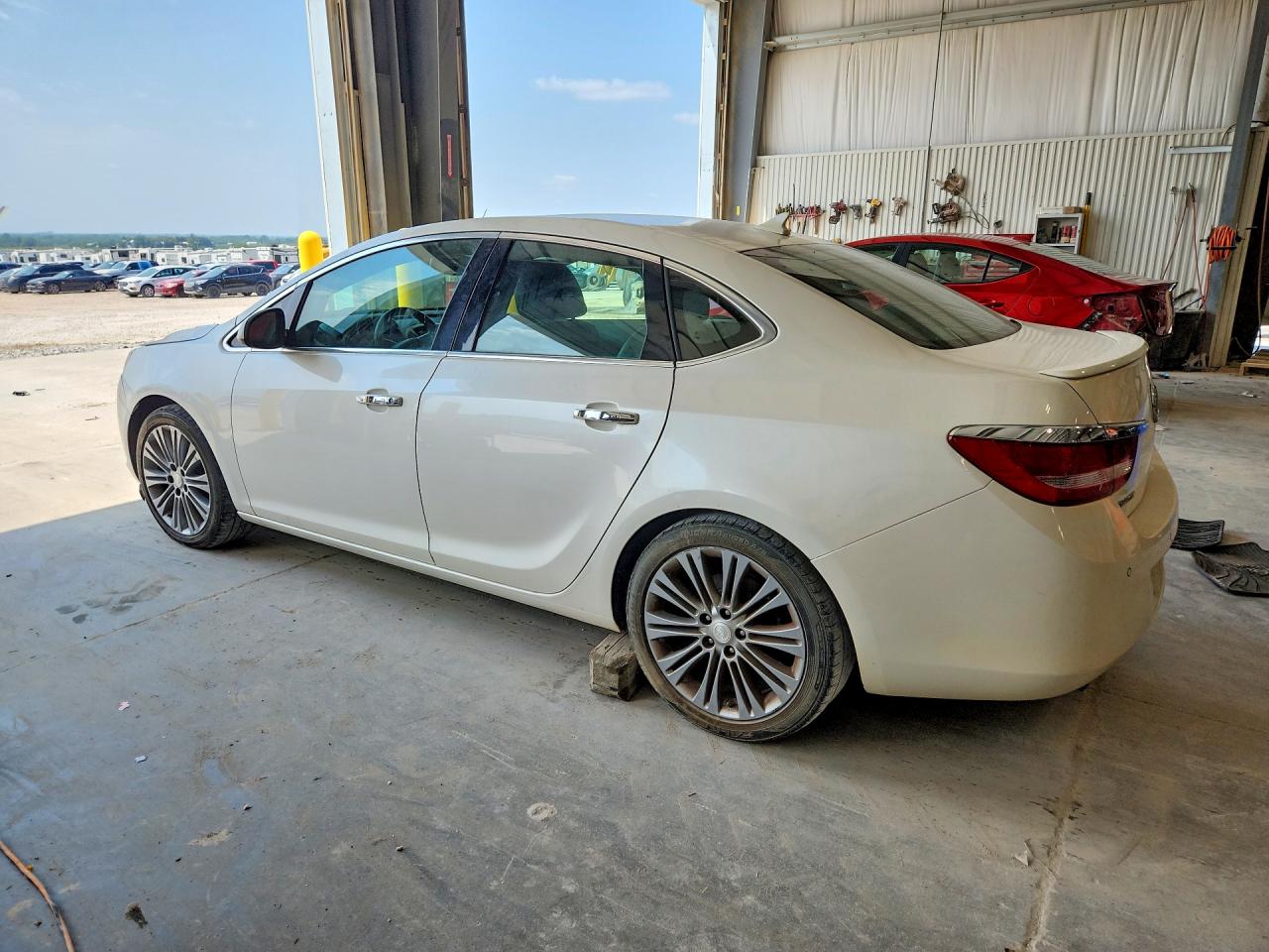 2013 Buick Verano Premium White vin: 1G4PT5SV2D4157907