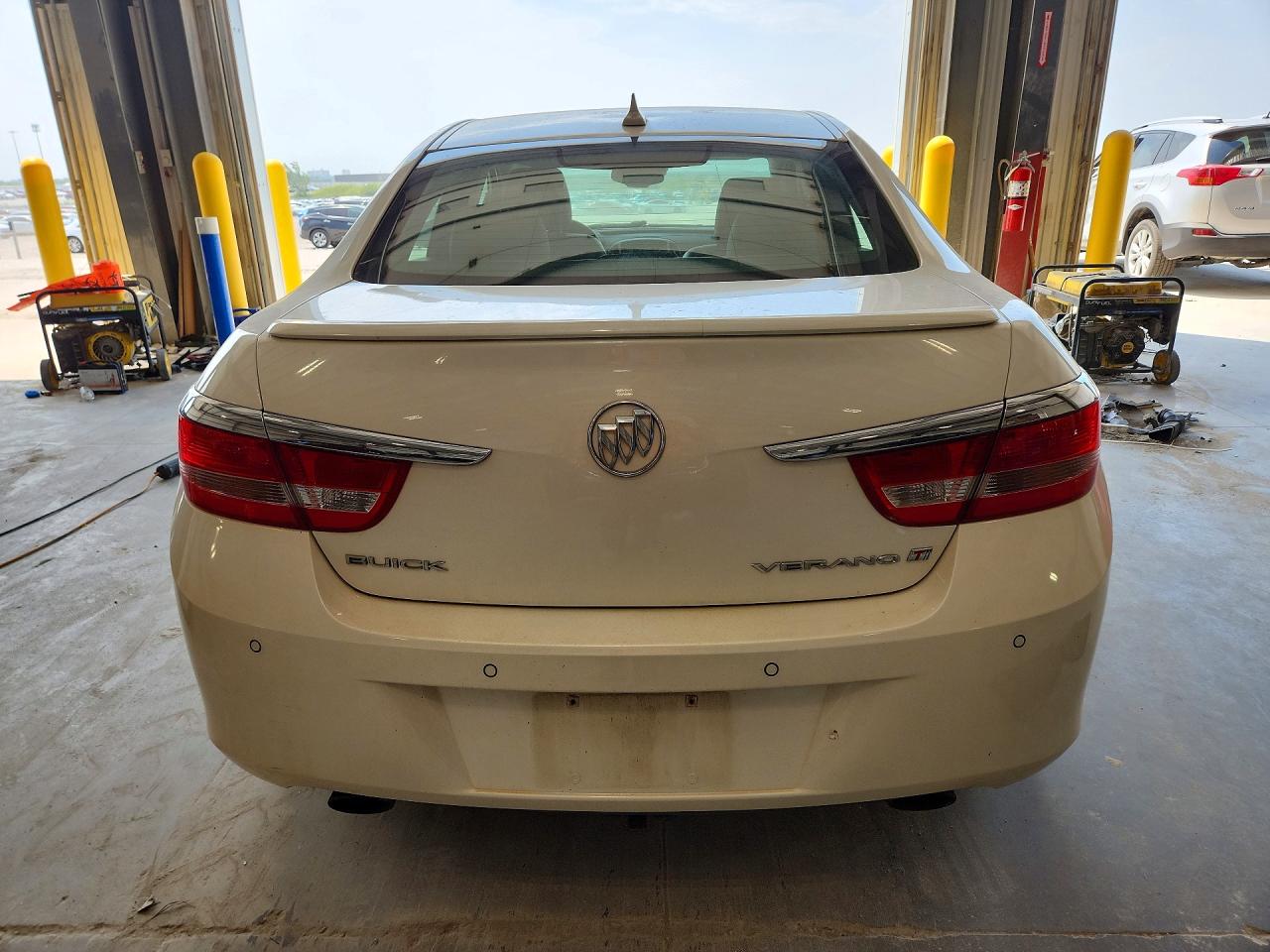 2013 Buick Verano Premium White vin: 1G4PT5SV2D4157907