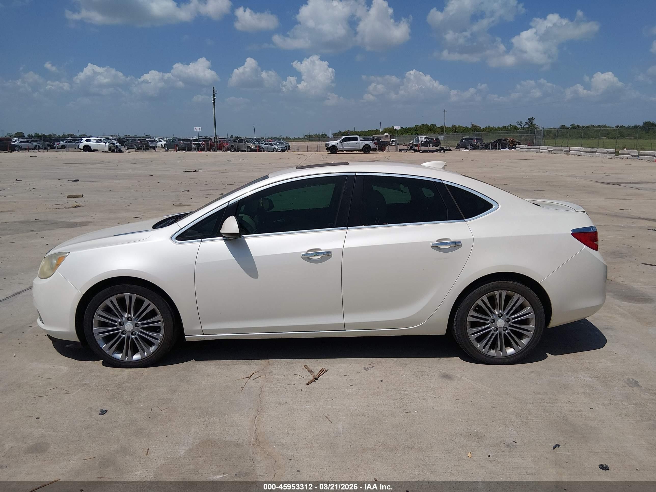 2015 Buick Verano Premium Turbo Group White vin: 1G4PT5SV5F4102564