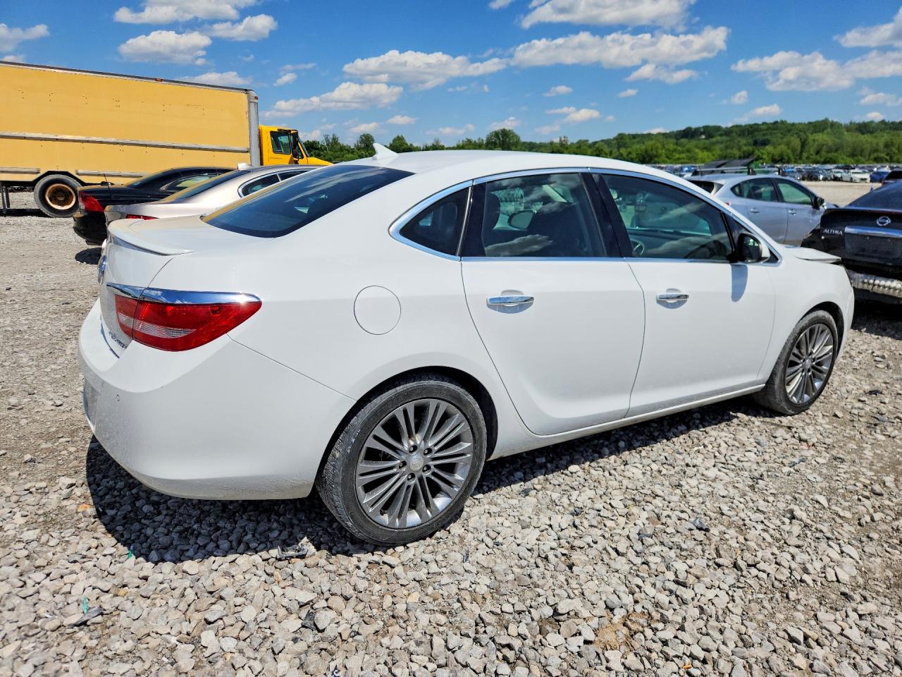 2013 Buick Verano Premium White vin: 1G4PT5SV8D4160908