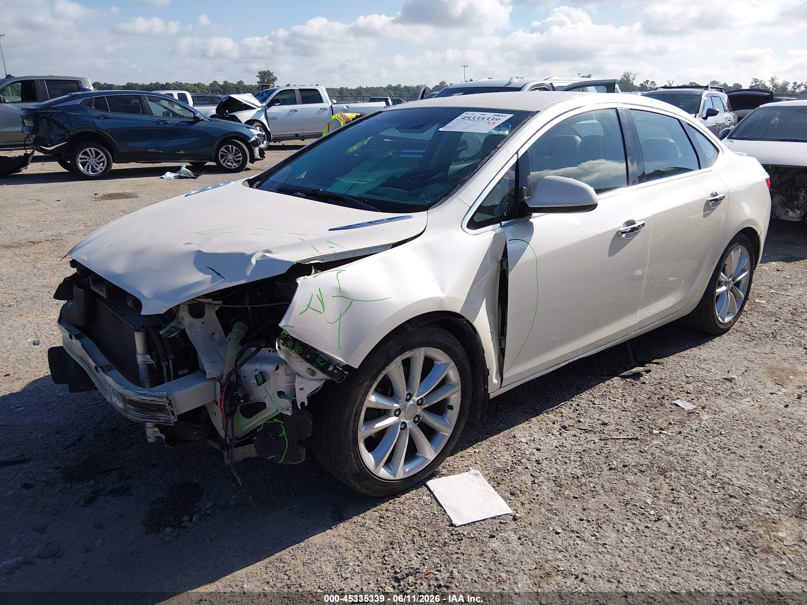 2013 Buick Verano Premium Group White vin: 1G4PT5SVXD4235897