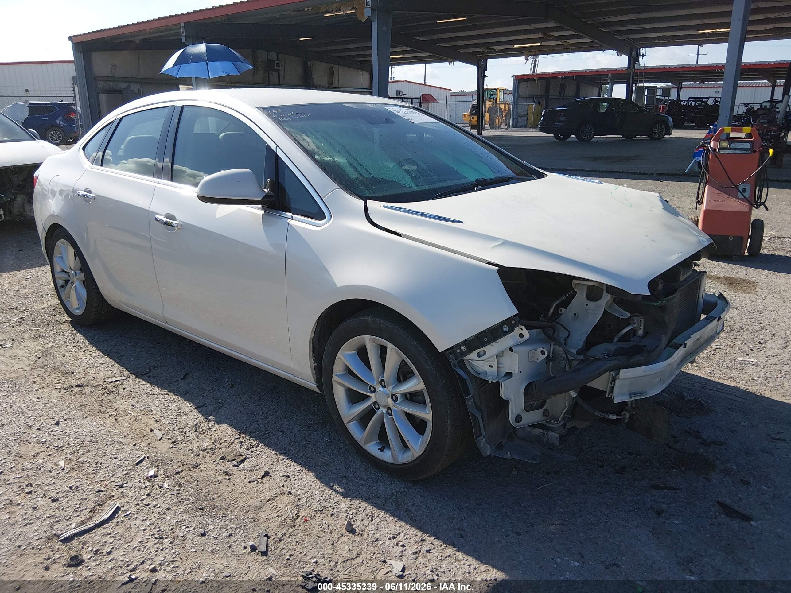 2013 Buick Verano Premium Group White vin: 1G4PT5SVXD4235897