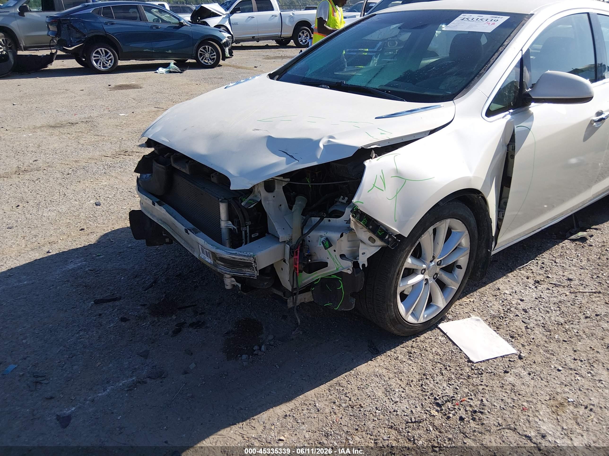 2013 Buick Verano Premium Group White vin: 1G4PT5SVXD4235897