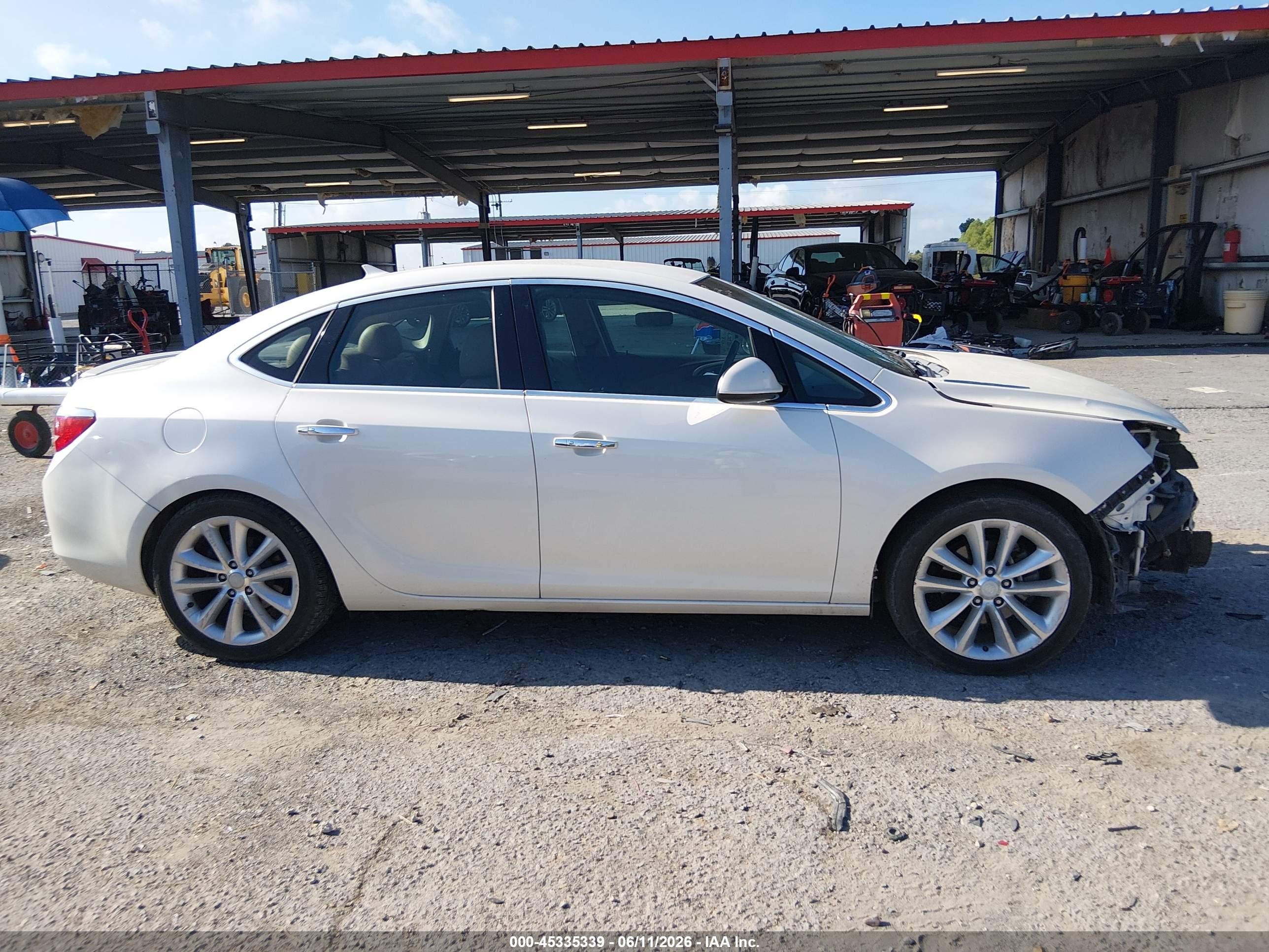 2013 Buick Verano Premium Group White vin: 1G4PT5SVXD4235897