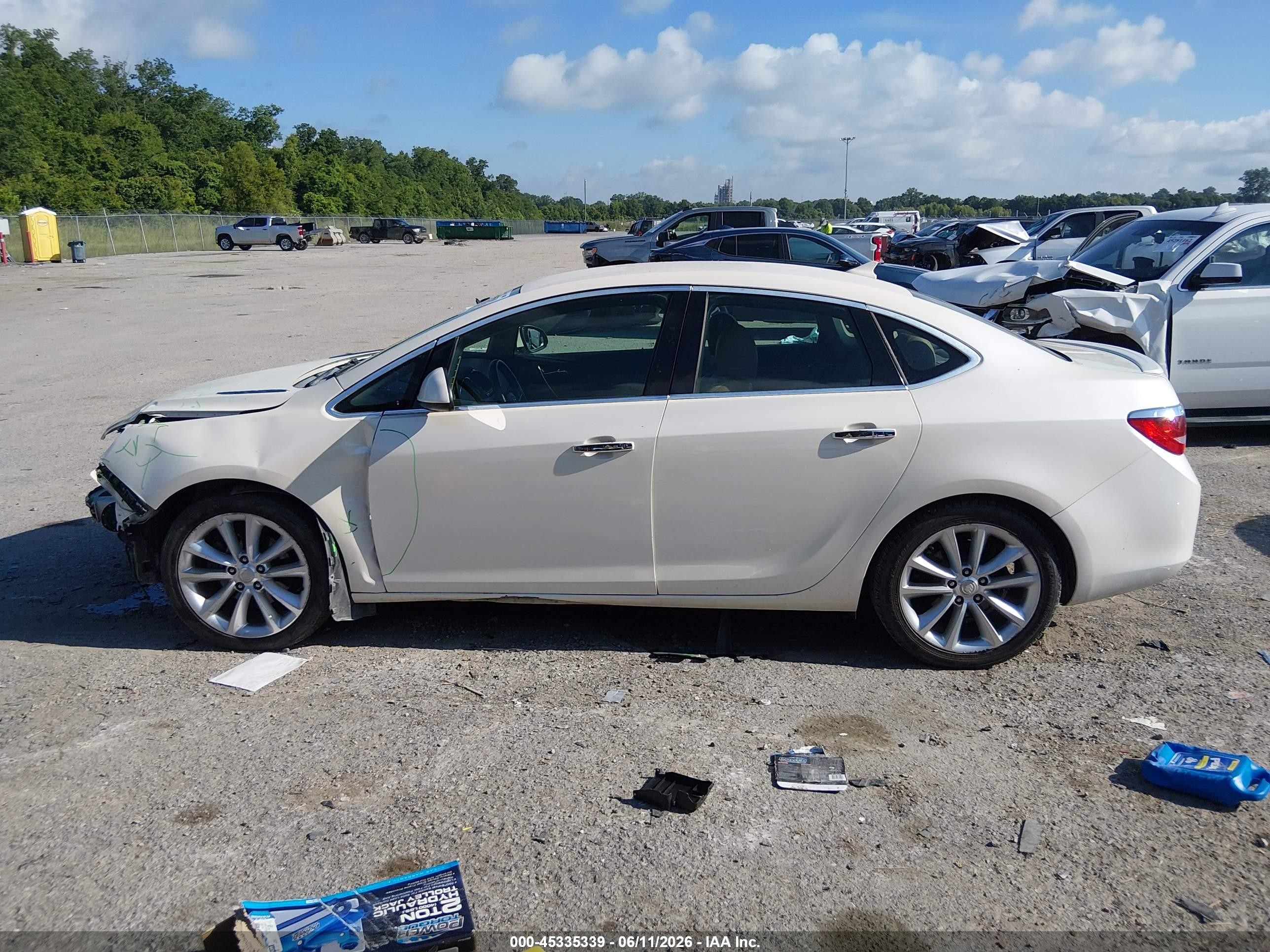 2013 Buick Verano Premium Group White vin: 1G4PT5SVXD4235897