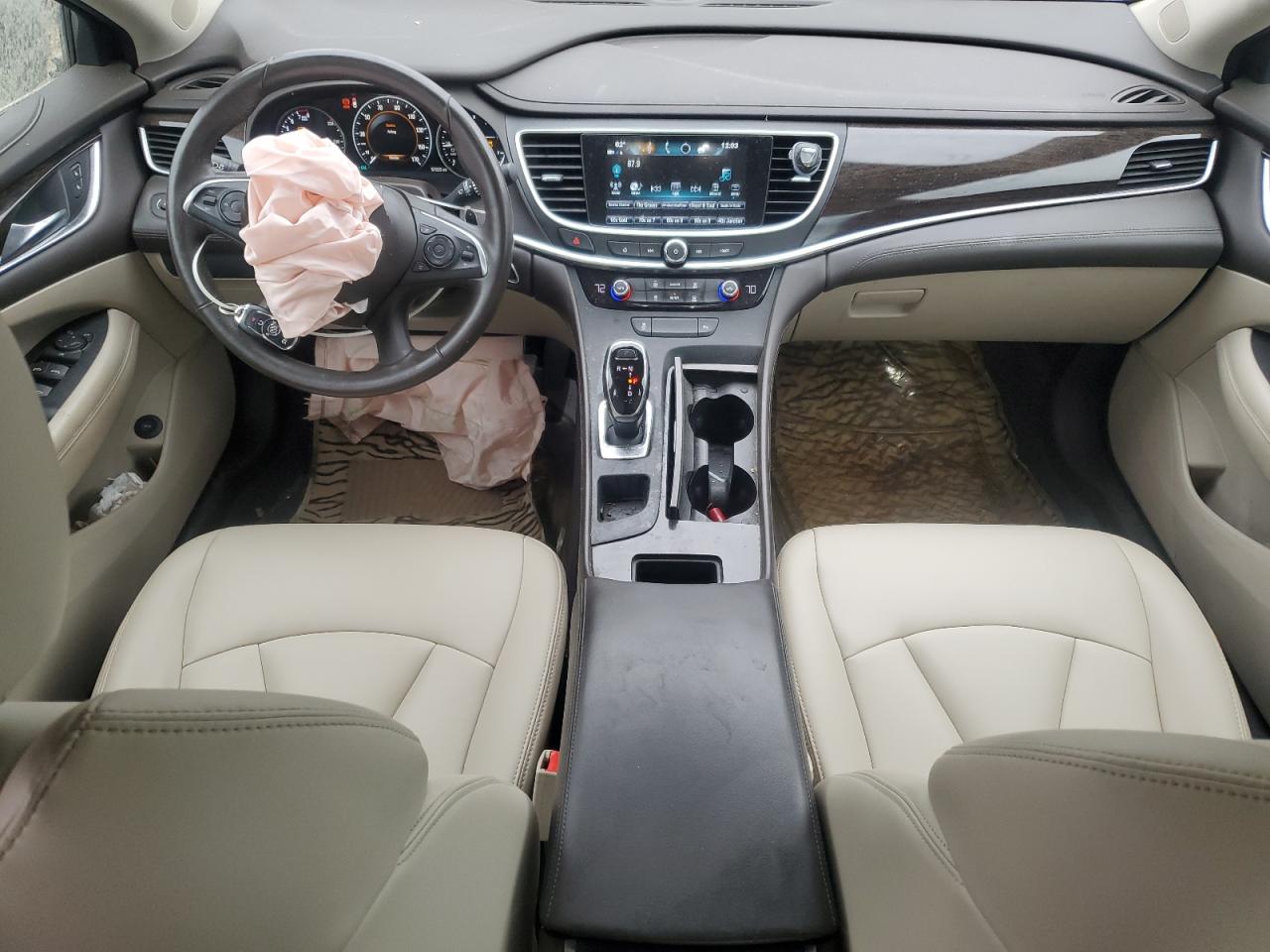 2018 Buick Lacrosse Preferred Beige vin: 1G4ZN5SS2JU147219