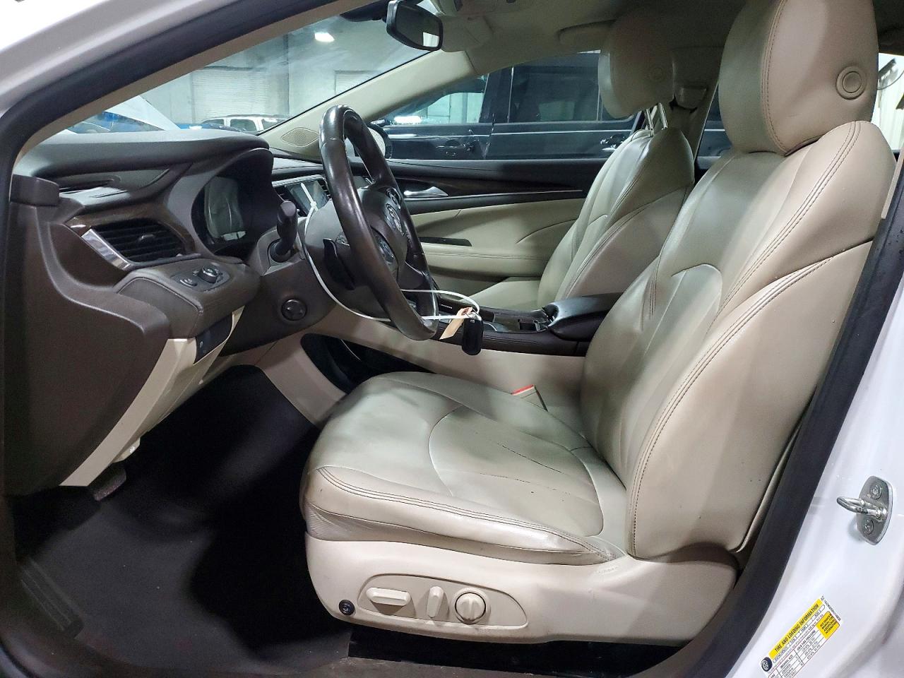 2017 Buick Lacrosse Preferred White vin: 1G4ZN5SS3HU146638