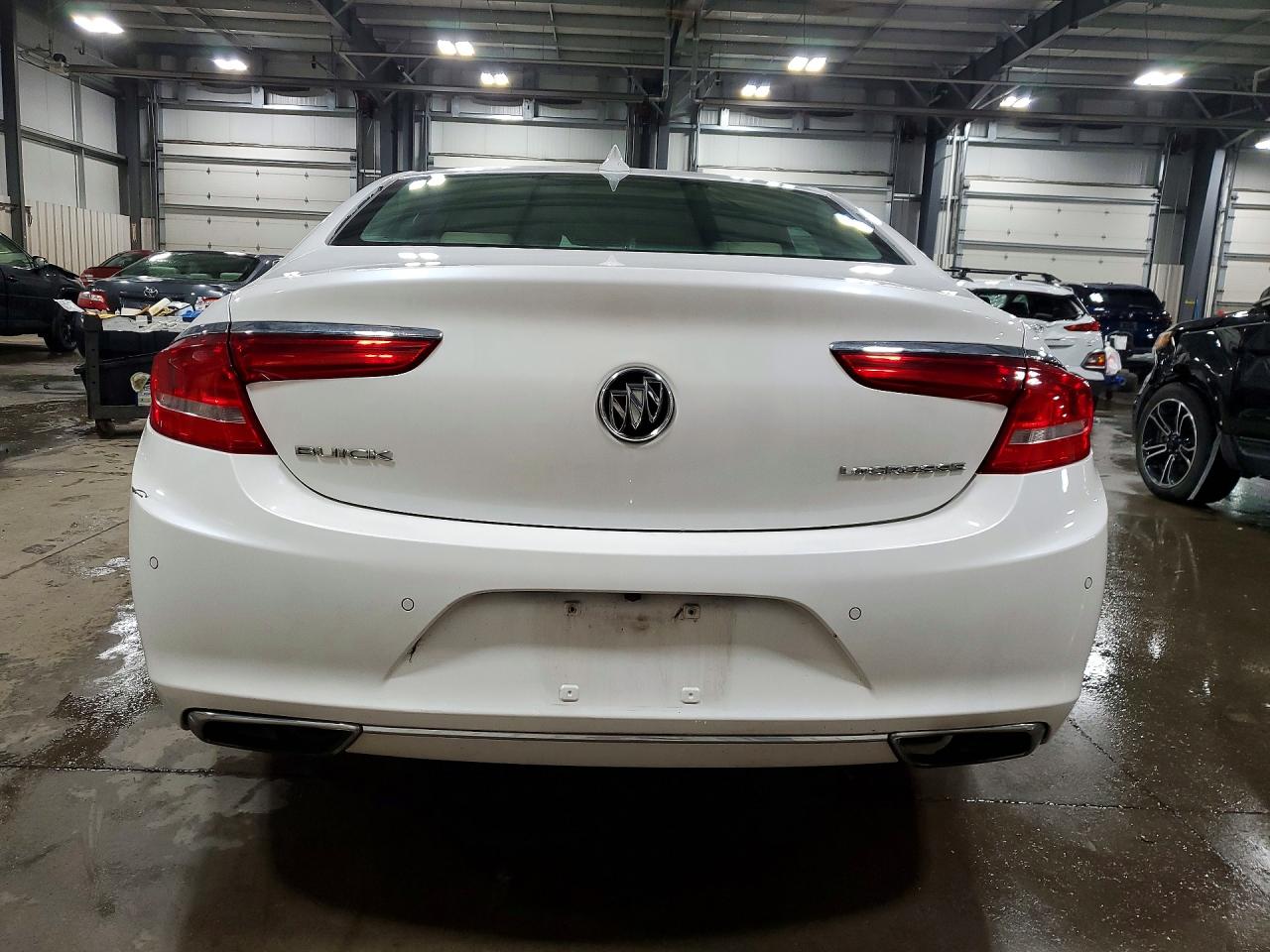 2017 Buick Lacrosse Preferred White vin: 1G4ZN5SS3HU146638