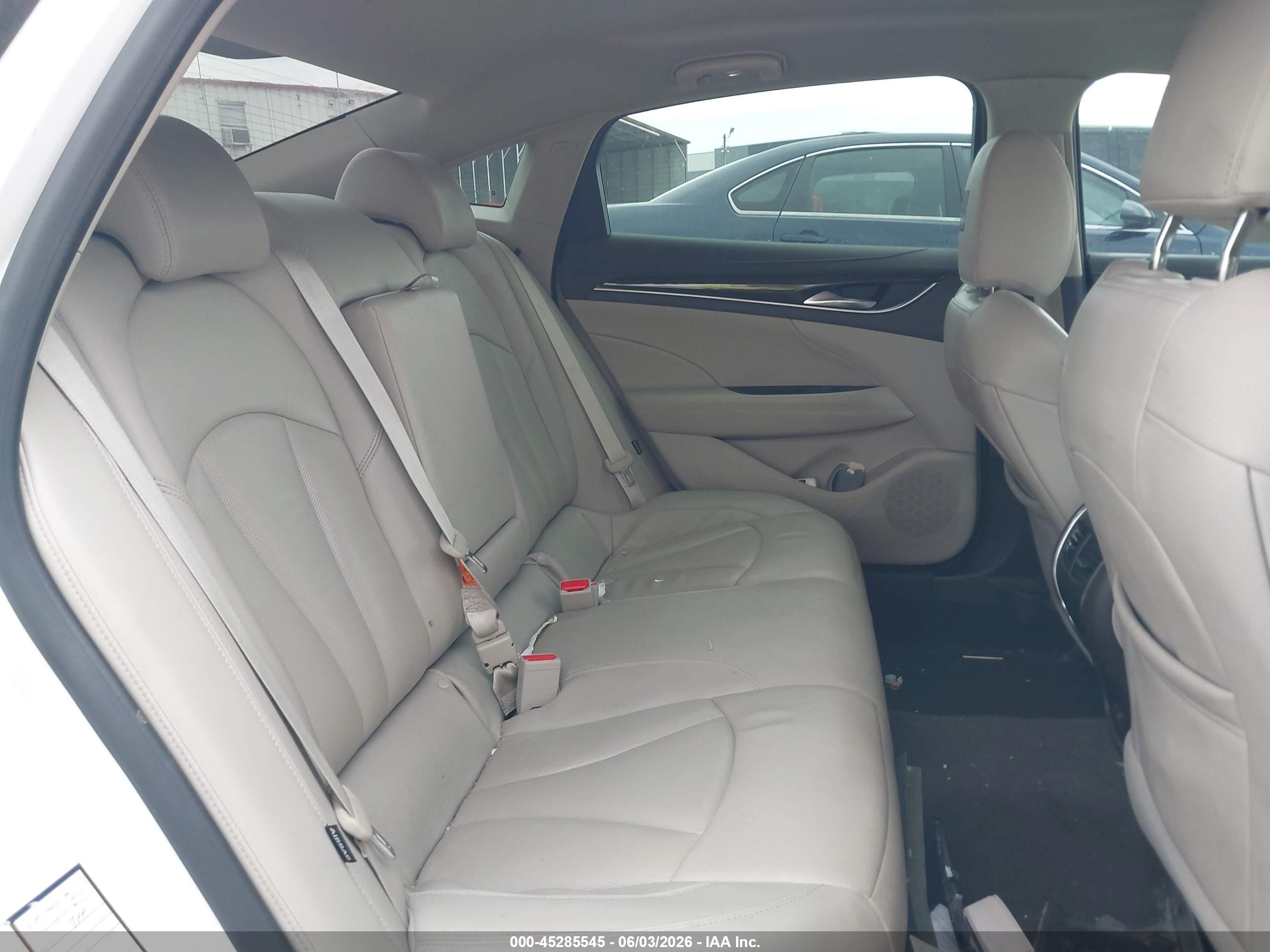 2017 Buick Lacrosse Essence White vin: 1G4ZP5SS1HU182645