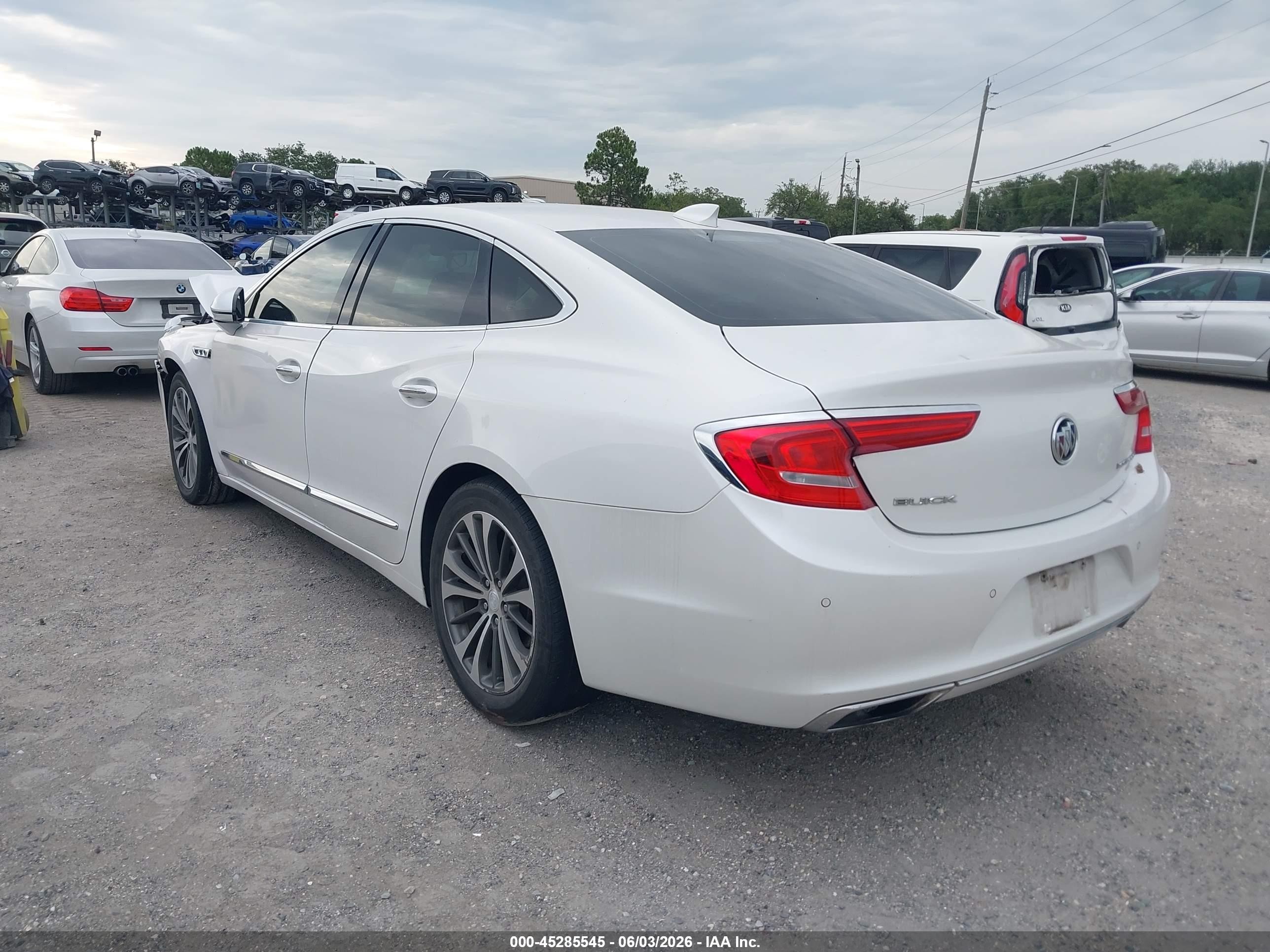 2017 Buick Lacrosse Essence White vin: 1G4ZP5SS1HU182645