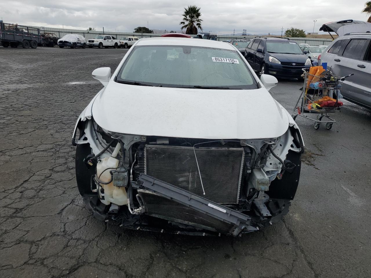 2018 Buick Lacrosse Essence White vin: 1G4ZP5SS1JU137808