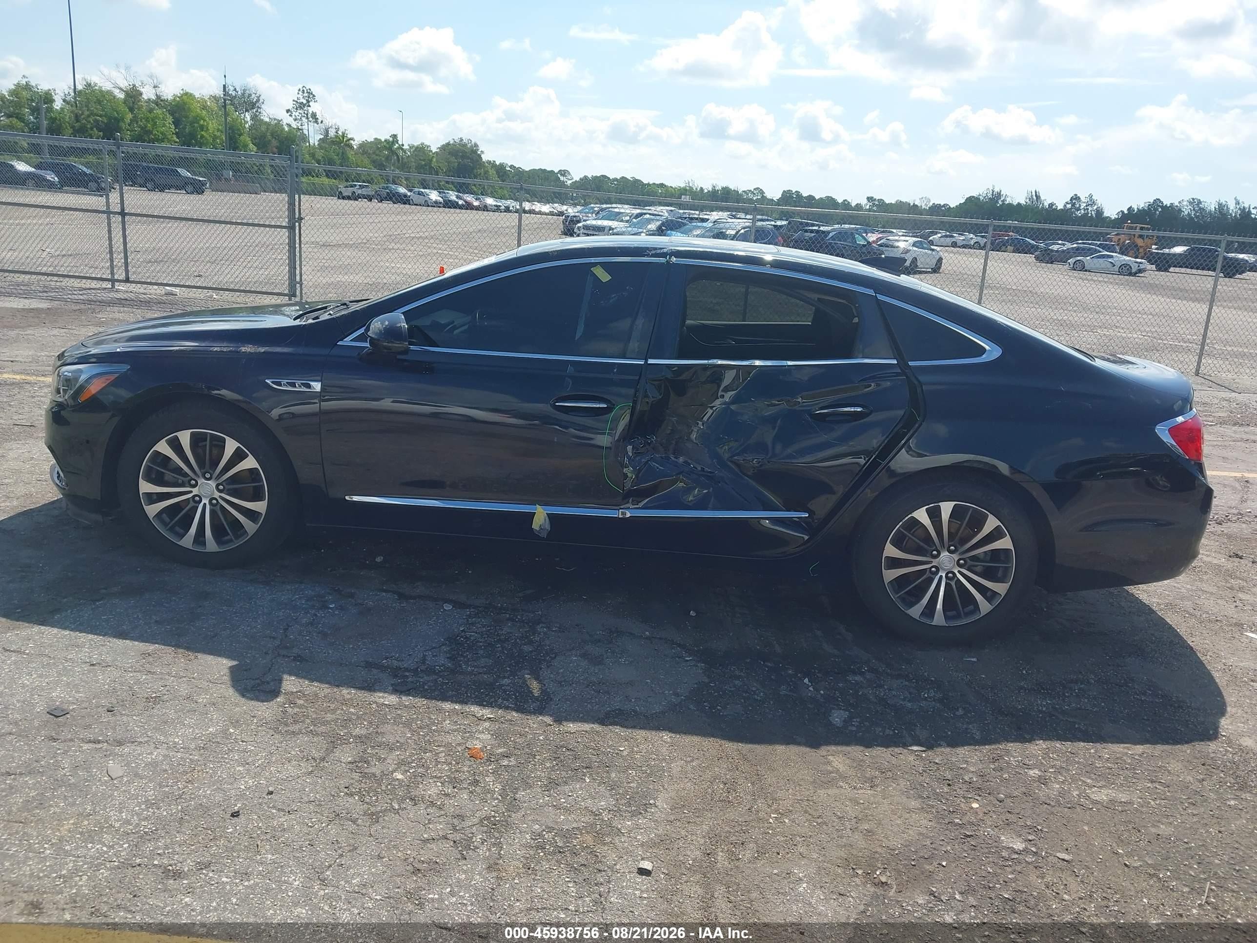 2017 Buick Lacrosse Essence Black vin: 1G4ZP5SS7HU210447