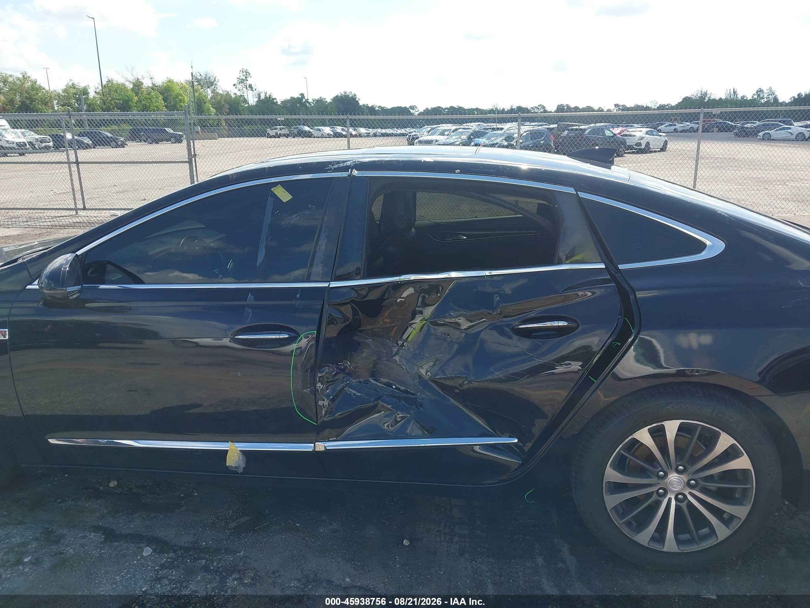 2017 Buick Lacrosse Essence Black vin: 1G4ZP5SS7HU210447