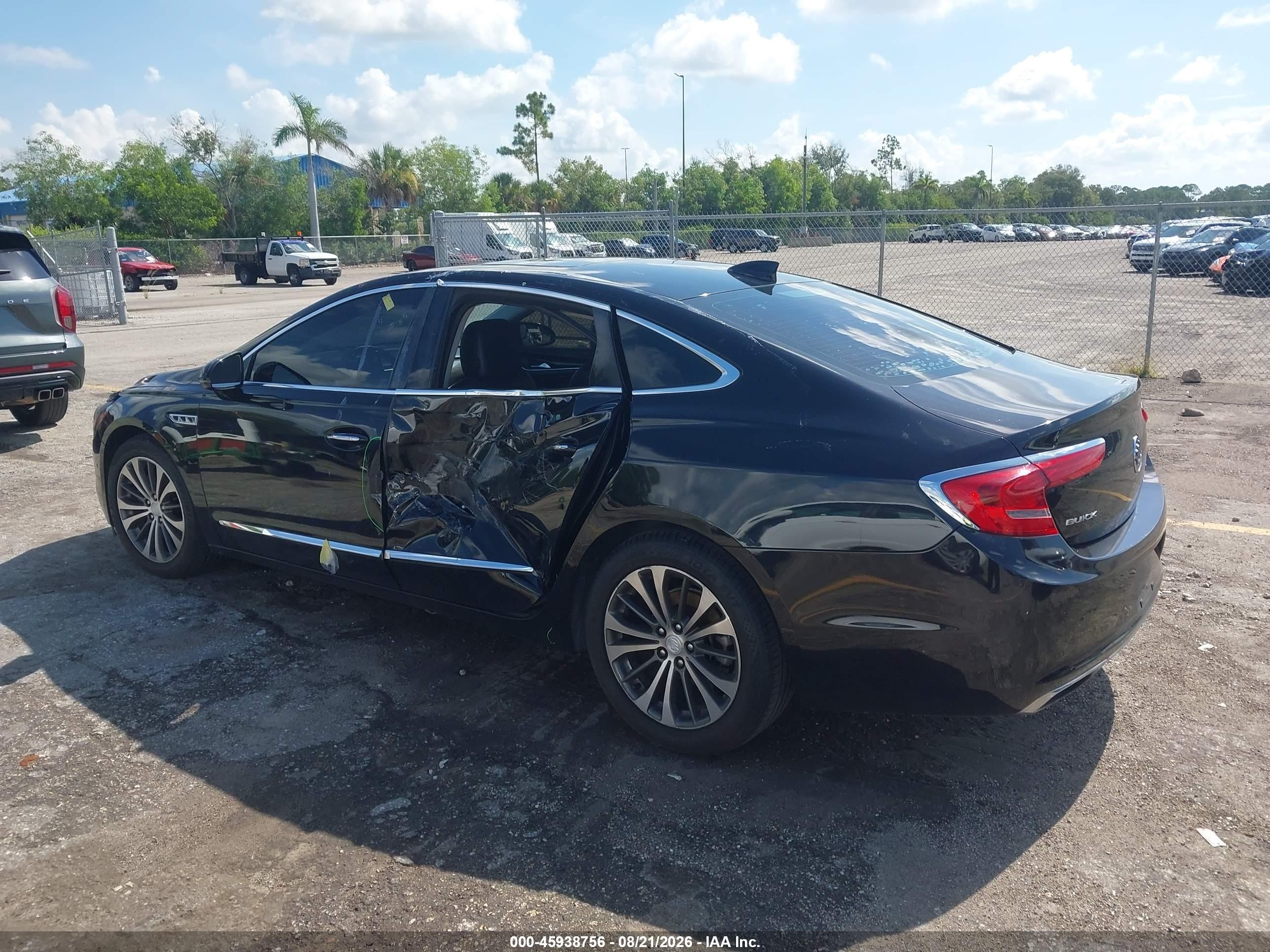 2017 Buick Lacrosse Essence Black vin: 1G4ZP5SS7HU210447
