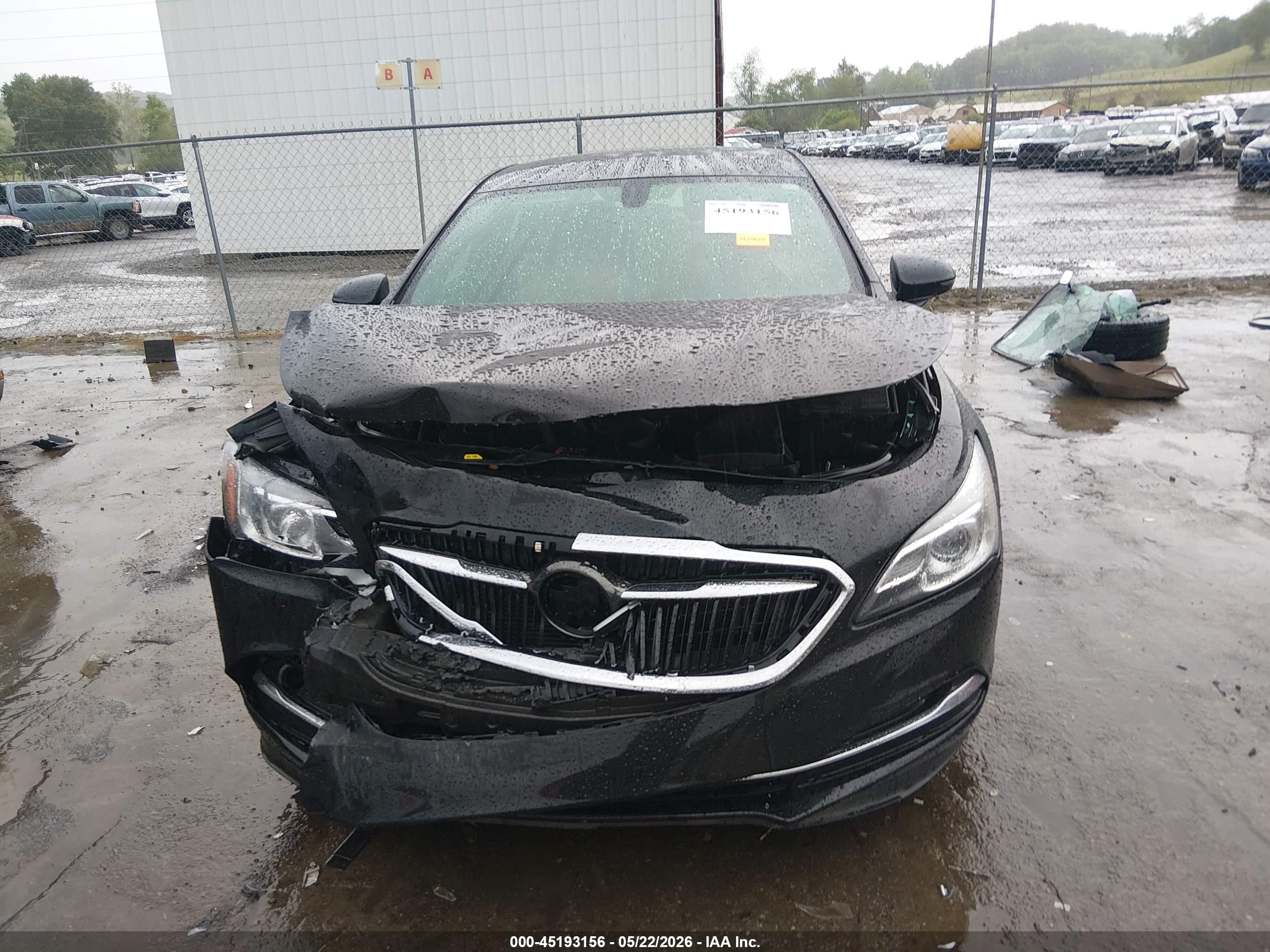 2018 Buick Lacrosse Essence Black vin: 1G4ZP5SS7JU145430