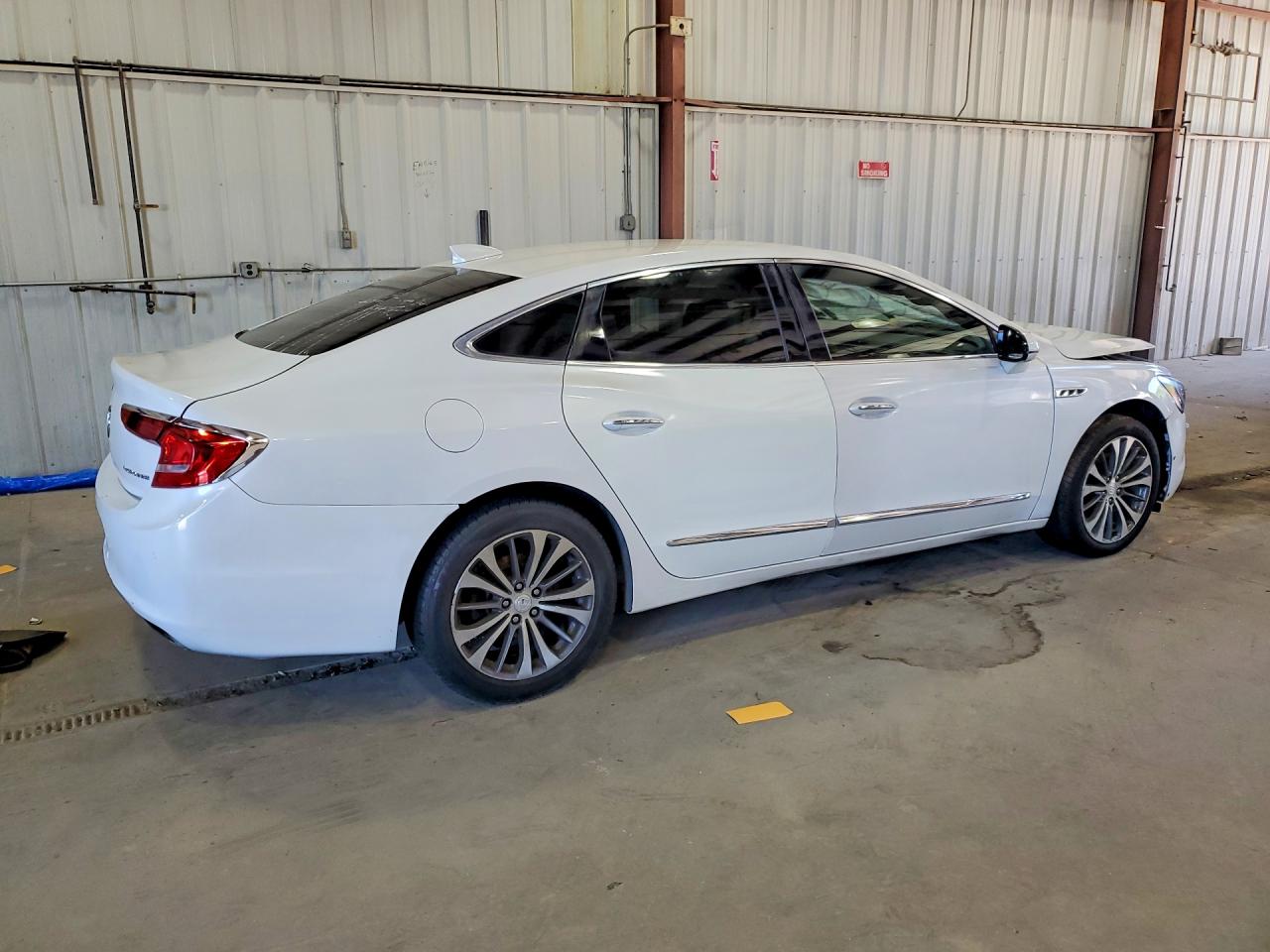 2017 Buick Lacrosse Essence White vin: 1G4ZP5SS8HU198499