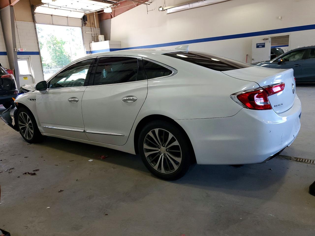 2017 Buick Lacrosse Essence White vin: 1G4ZP5SS8HU198499