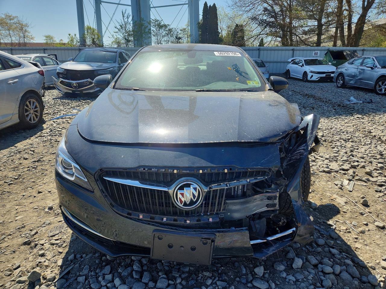 2018 Buick Lacrosse Essence Black vin: 1G4ZP5SS9JU141184