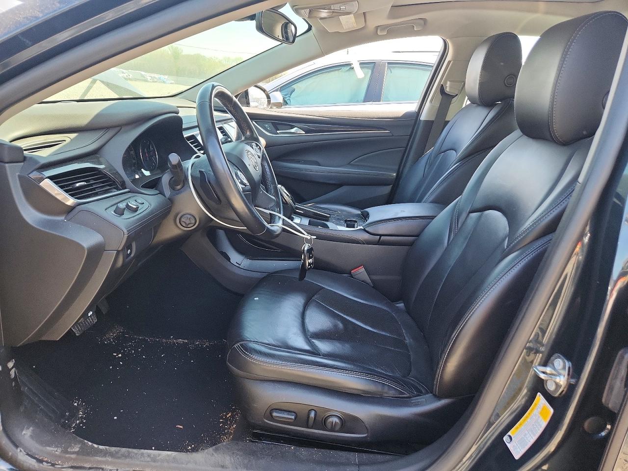 2018 Buick Lacrosse Essence Black vin: 1G4ZP5SS9JU141184