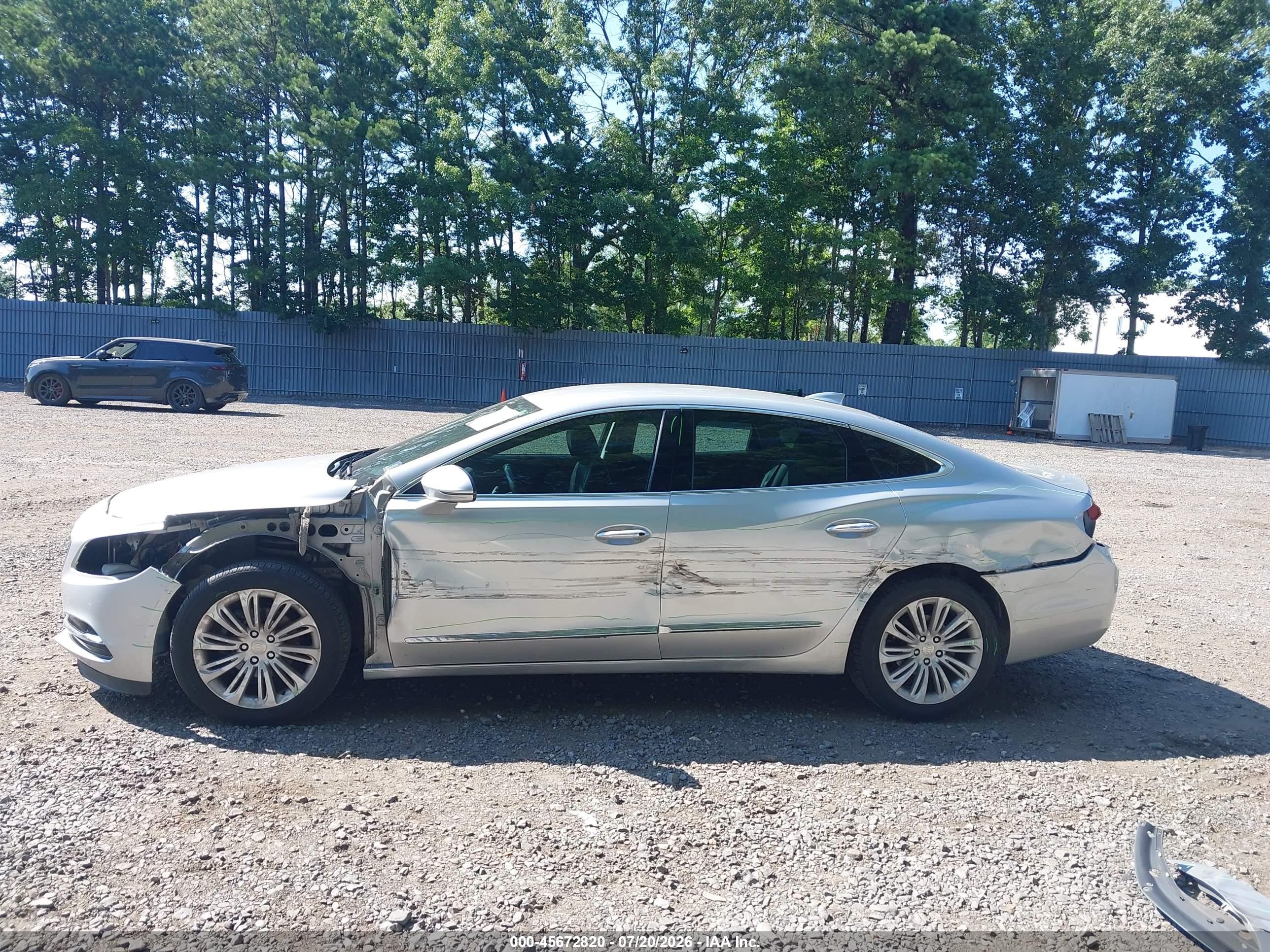 2018 Buick Lacrosse Essence Silver vin: 1G4ZP5SZ6JU125103