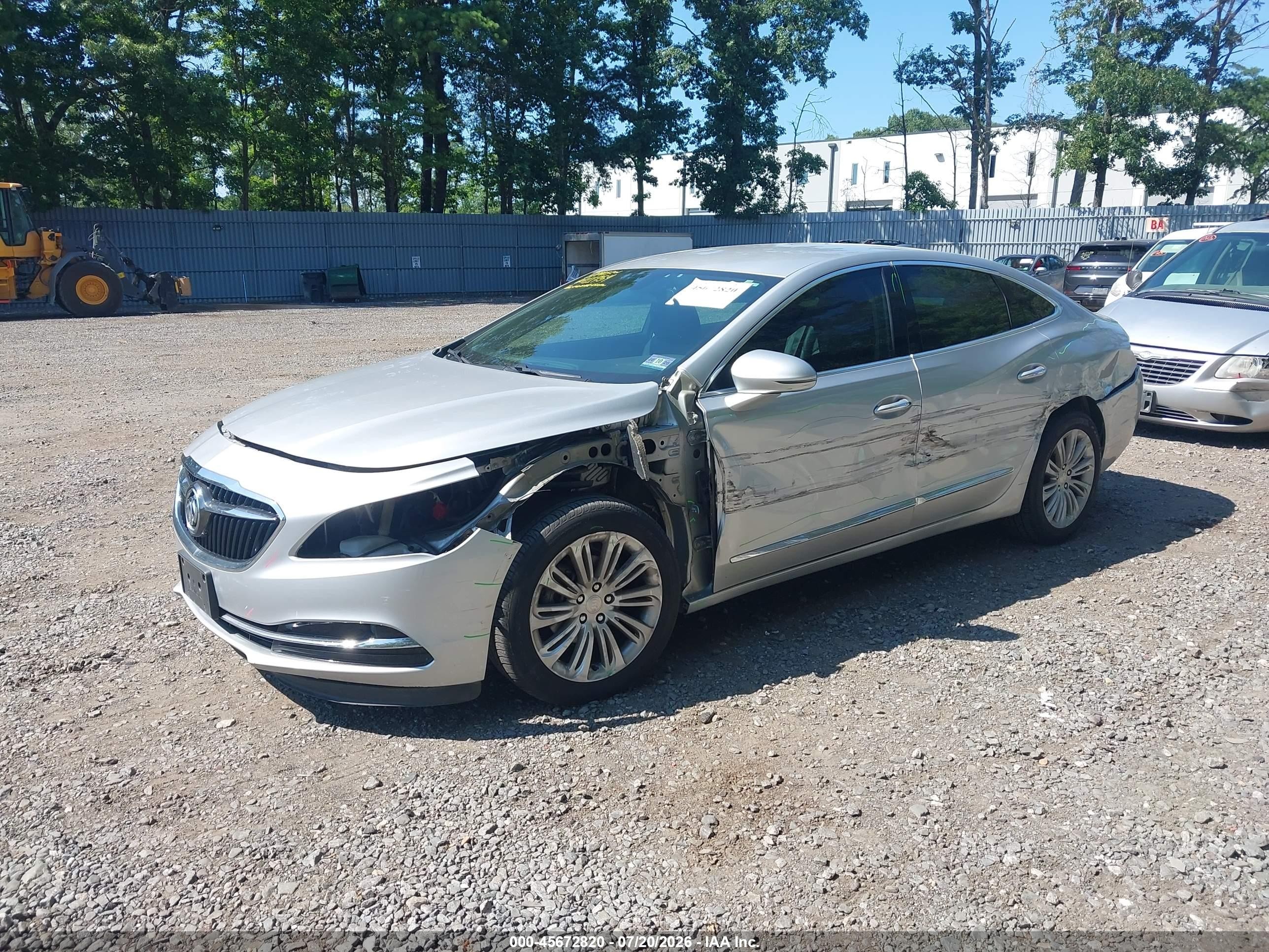 2018 Buick Lacrosse Essence Silver vin: 1G4ZP5SZ6JU125103