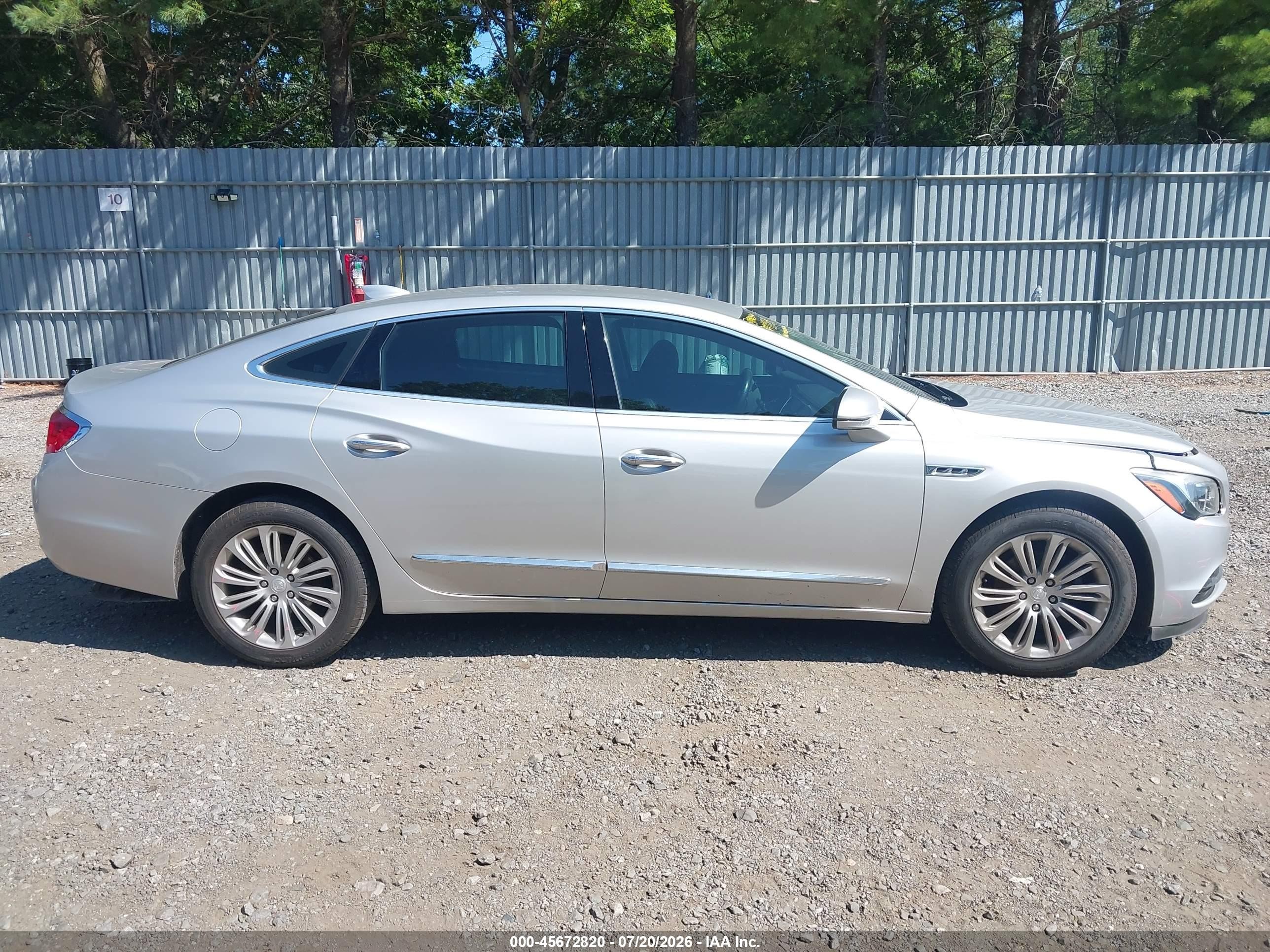2018 Buick Lacrosse Essence Silver vin: 1G4ZP5SZ6JU125103