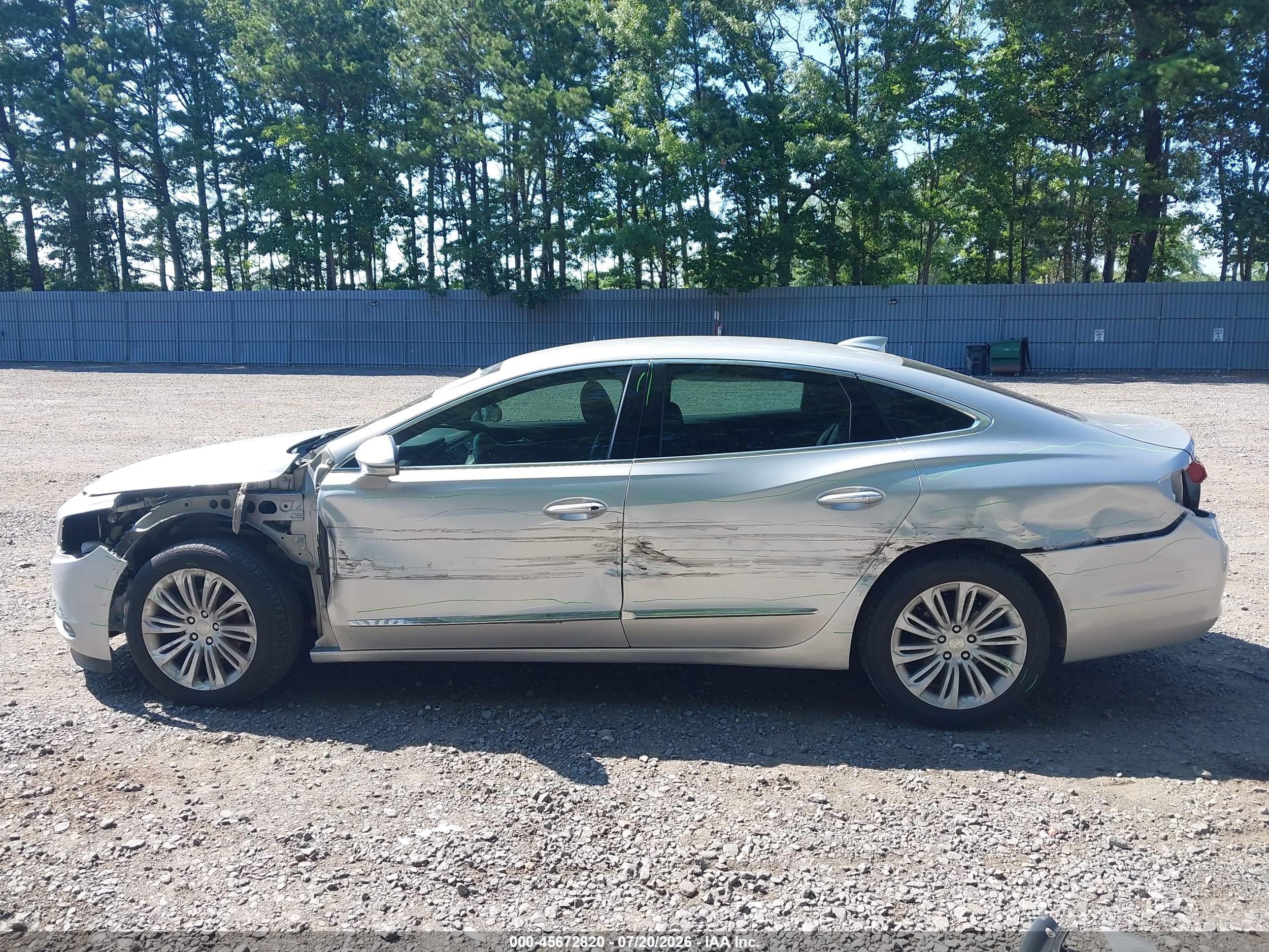 2018 Buick Lacrosse Essence Silver vin: 1G4ZP5SZ6JU125103