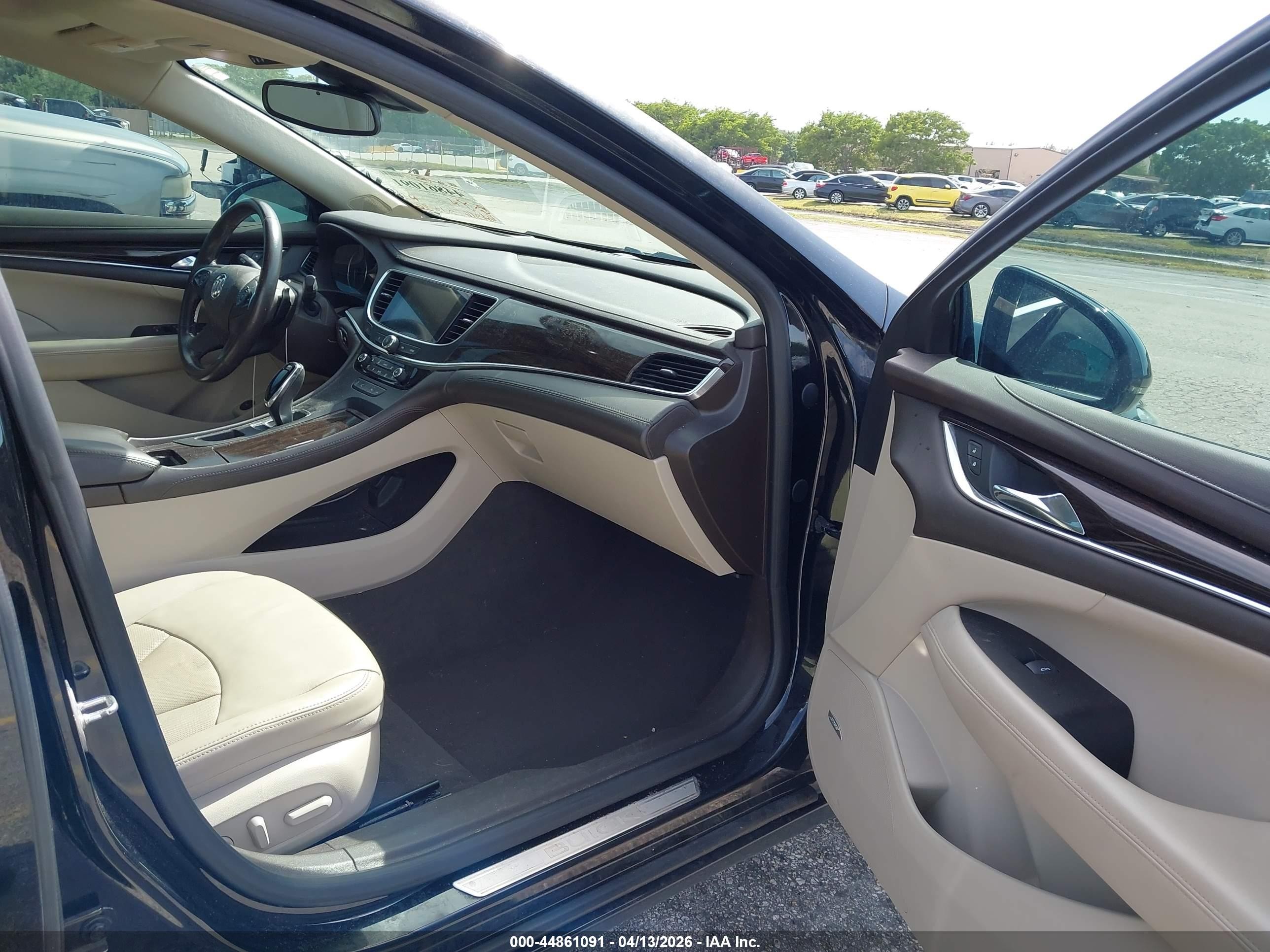 2017 Buick Lacrosse Premium Black vin: 1G4ZR5SS0HU133964