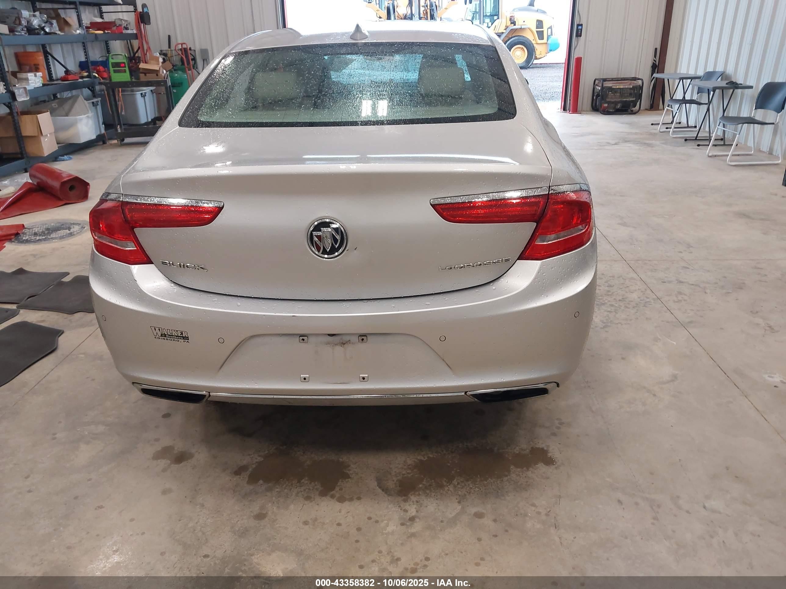 2018 Buick Lacrosse Premium Silver vin: 1G4ZR5SS1JU129198