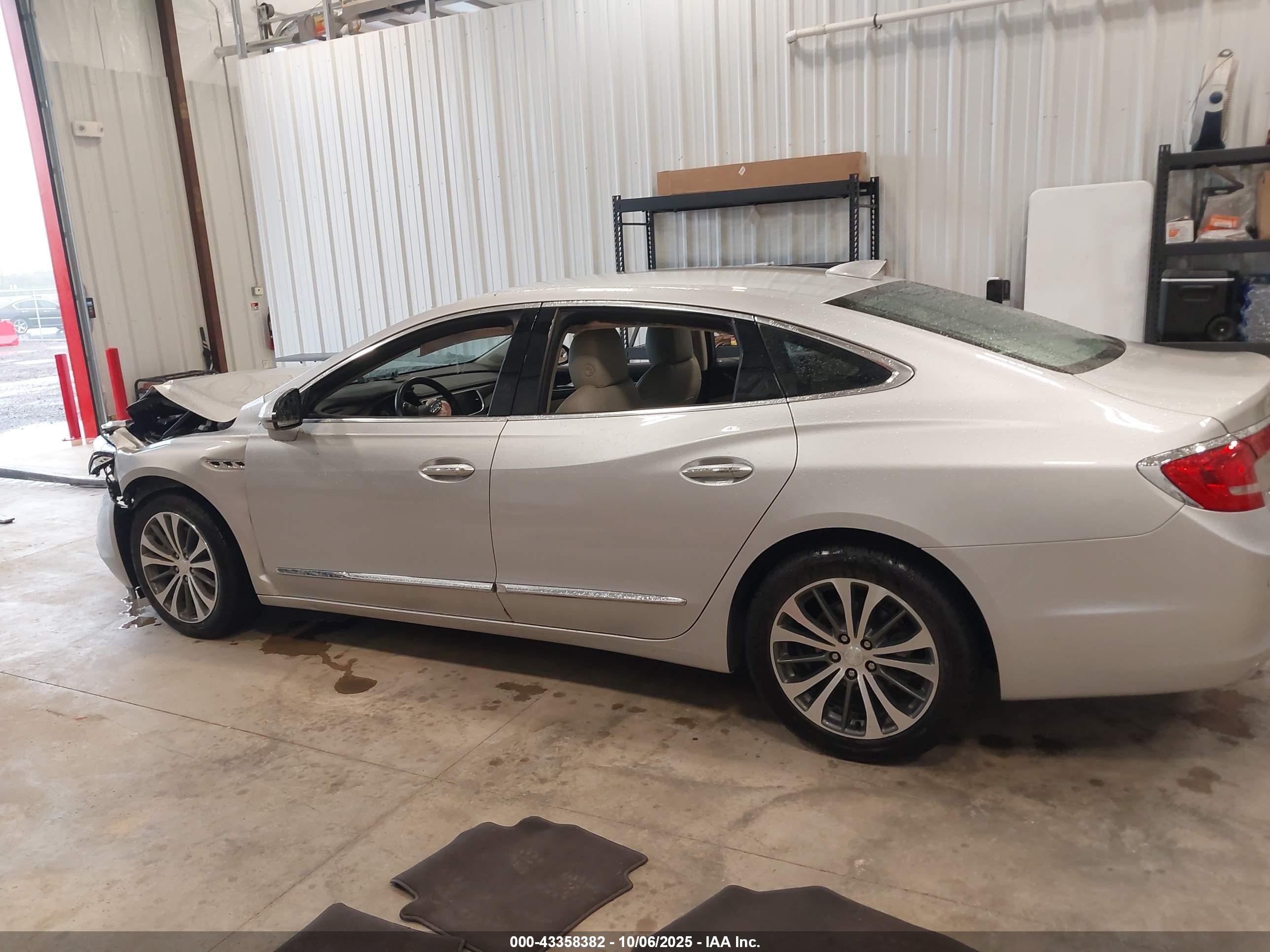 2018 Buick Lacrosse Premium Silver vin: 1G4ZR5SS1JU129198