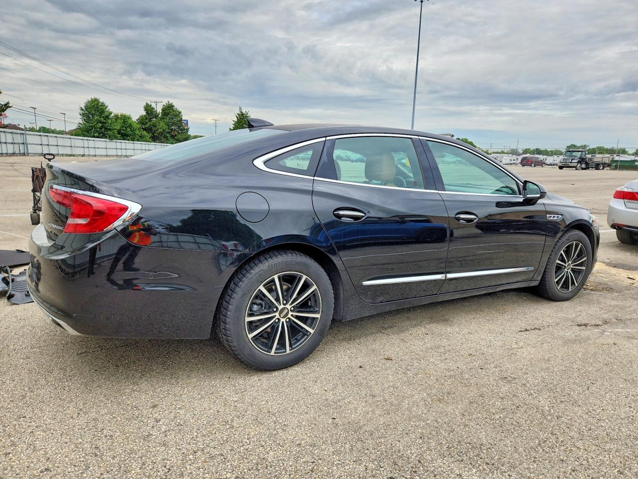 2017 Buick Lacrosse Premium Черный vin: 1G4ZR5SS4HU137984