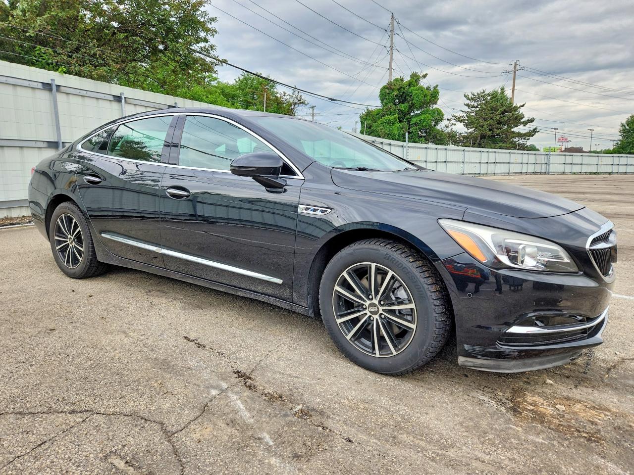 2017 Buick Lacrosse Premium Черный vin: 1G4ZR5SS4HU137984