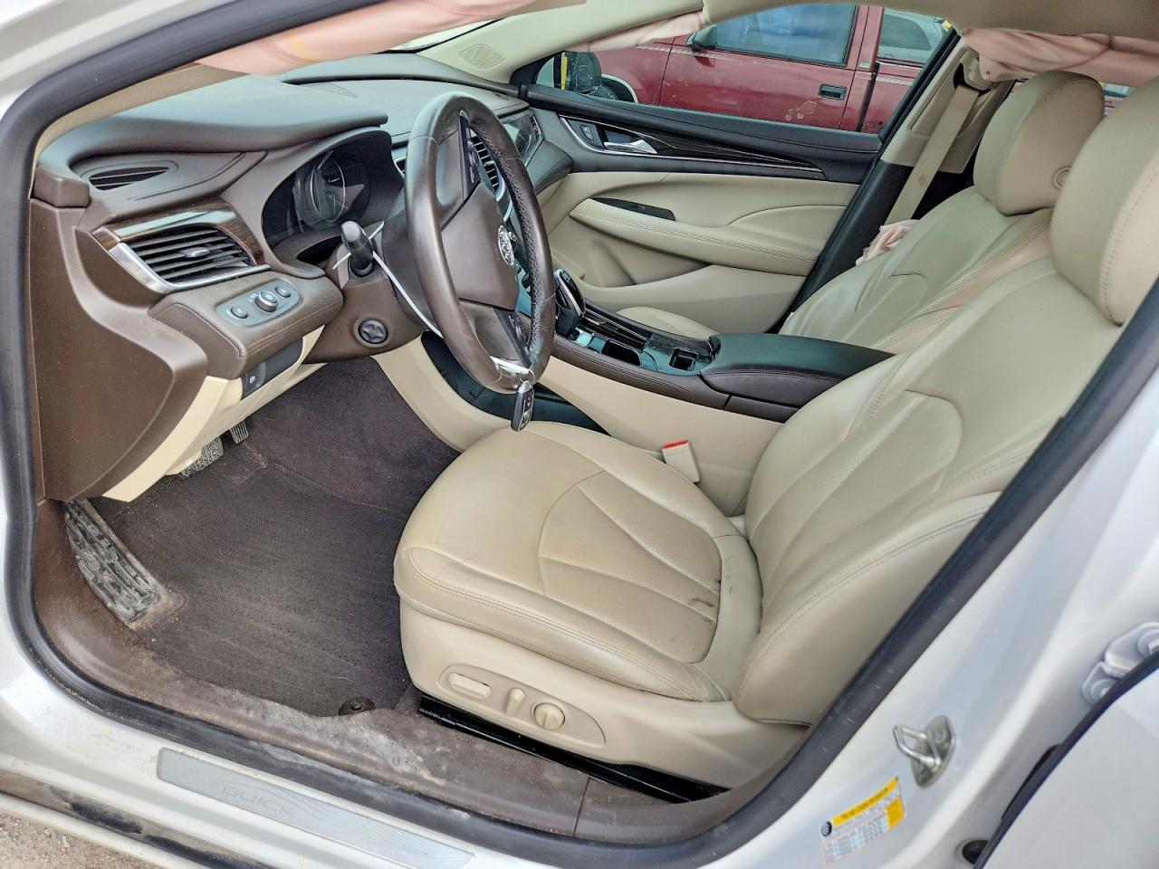 2019 Buick Lacrosse Essence White vin: 1G4ZR5SS8KU114893