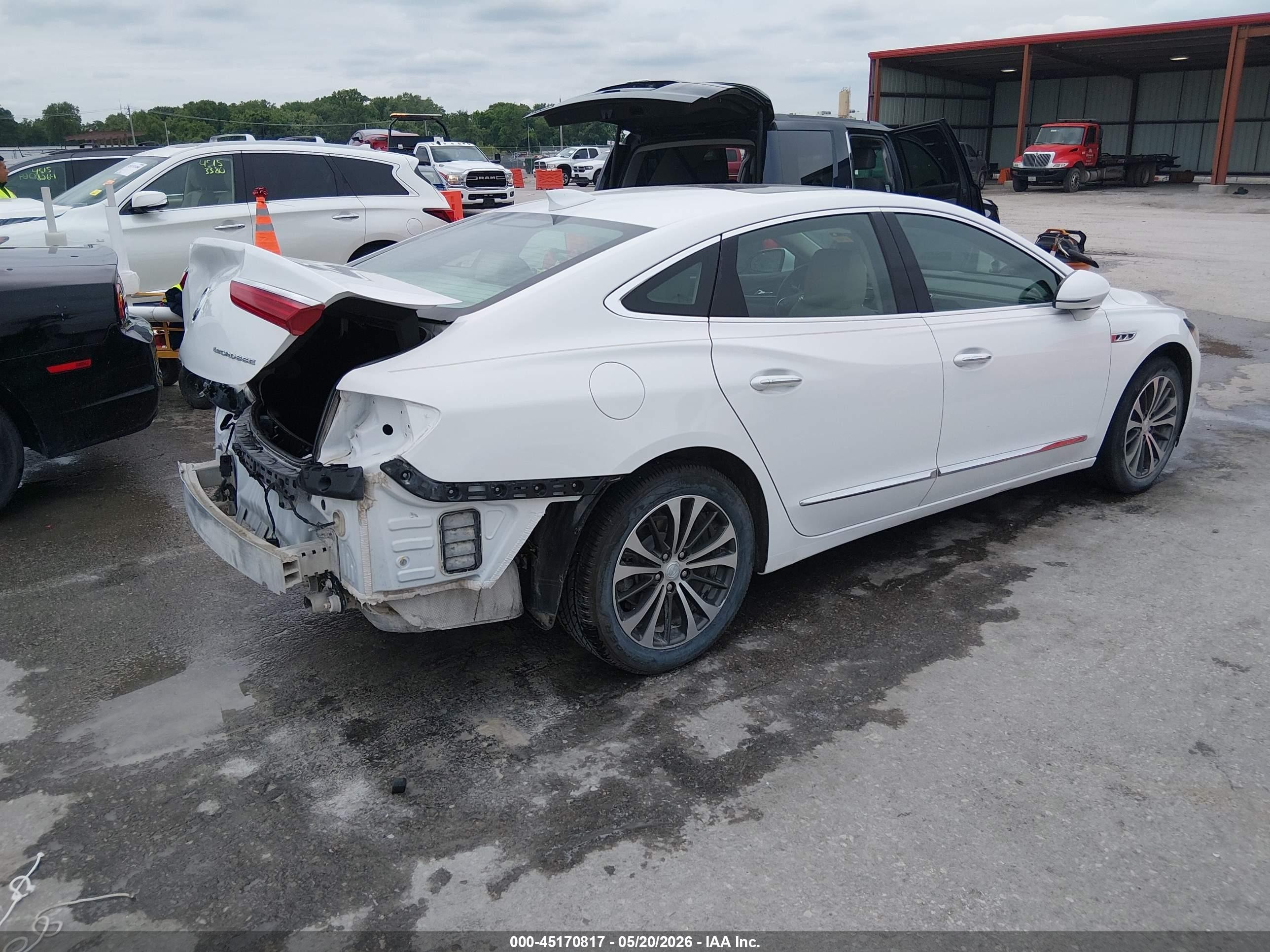 2017 Buick Lacrosse Premium White vin: 1G4ZR5SS9HU152240