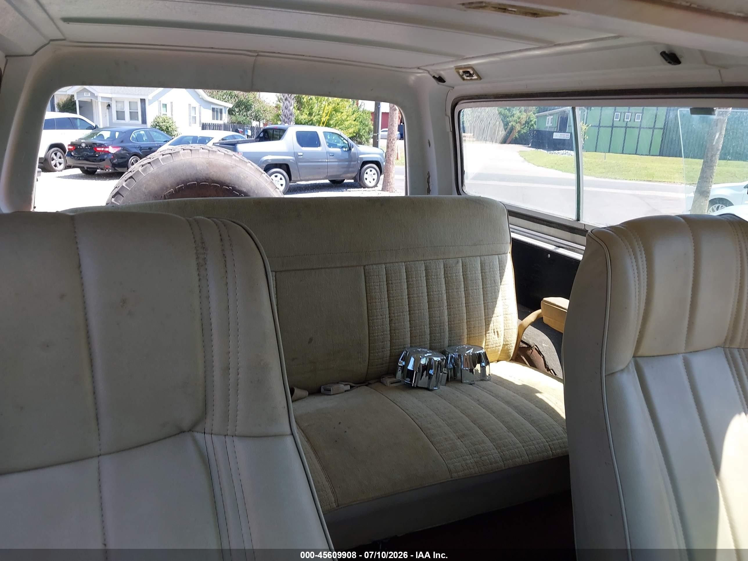 1983 Gmc Jimmy K1500 Beige vin: 1G5EK18H4DF514413