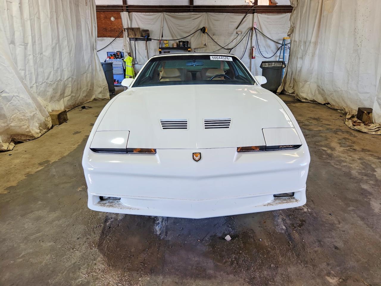 1989 Pontiac Firebird Trans Am White vin: 1G5FW2176KL243126